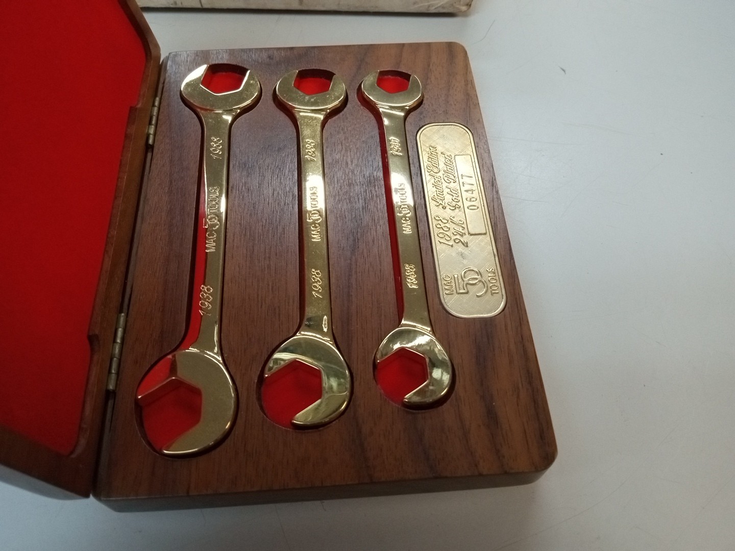 MAC TOOLS GOLD PLATED COLLECTORS 50TH ANNIVERSARY CLUB 1988 SDA WRENCH SET