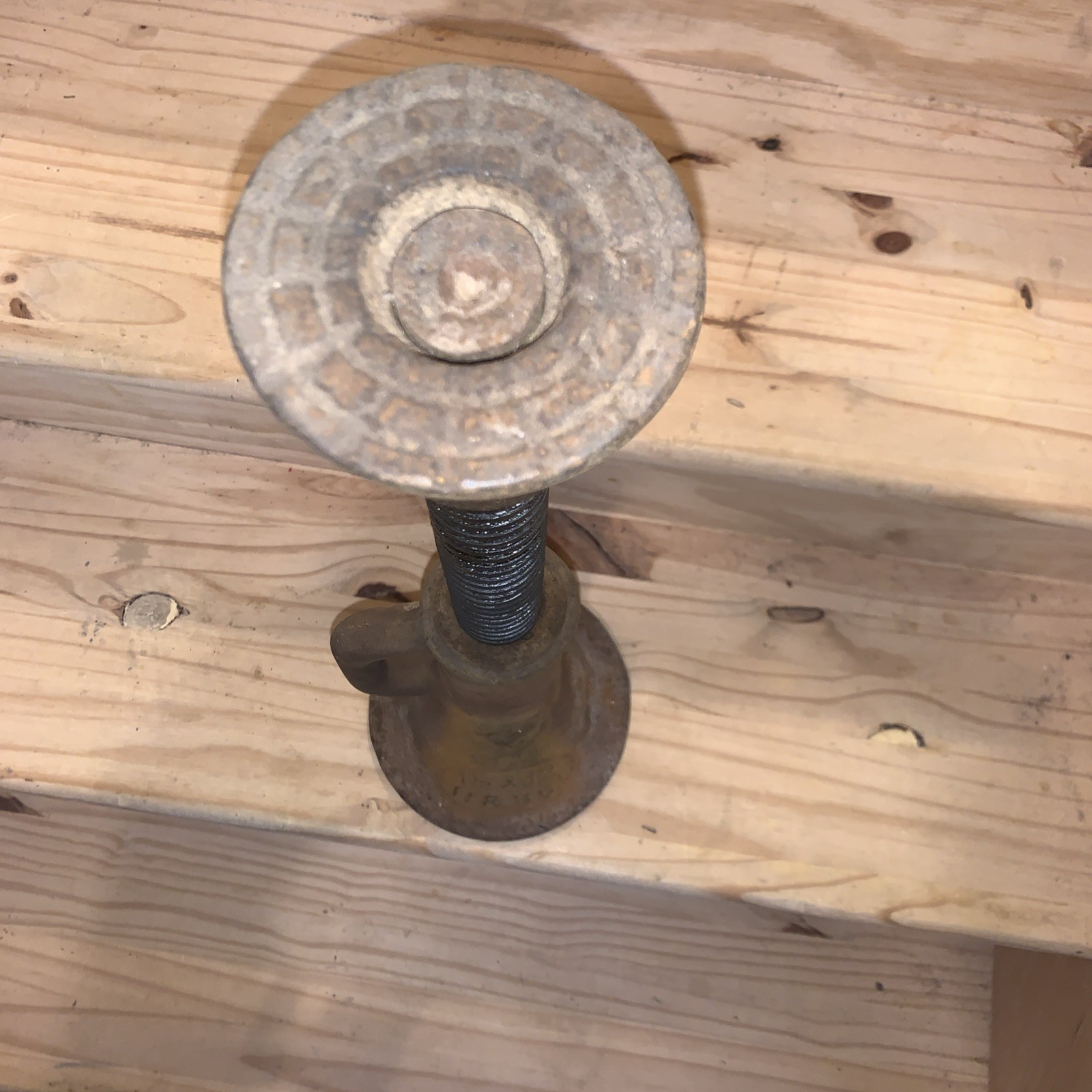 Vintage VULCAN 1 1/2 X 12 Cast Iron Screw Jack II & B Co. Railroad Barn House