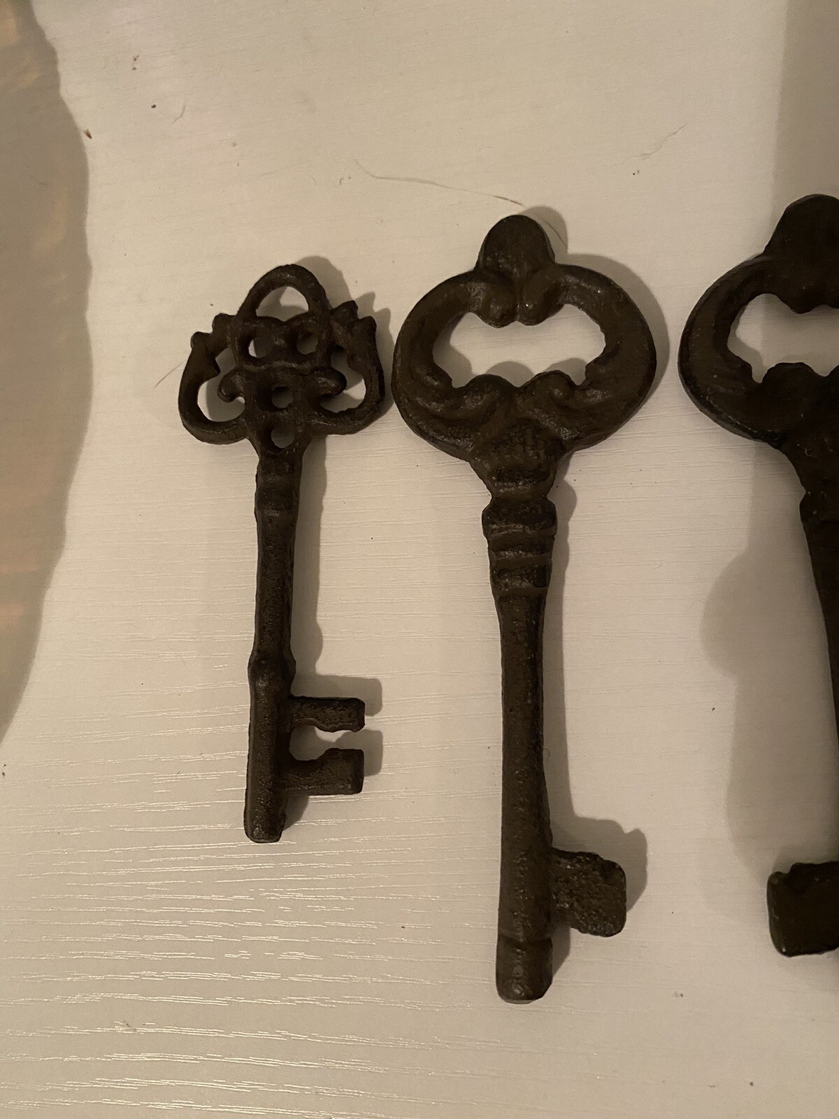 Vintage Cast Iron Keys Skeleton Key Decor Shabby Chic Farm House Lot Of 8