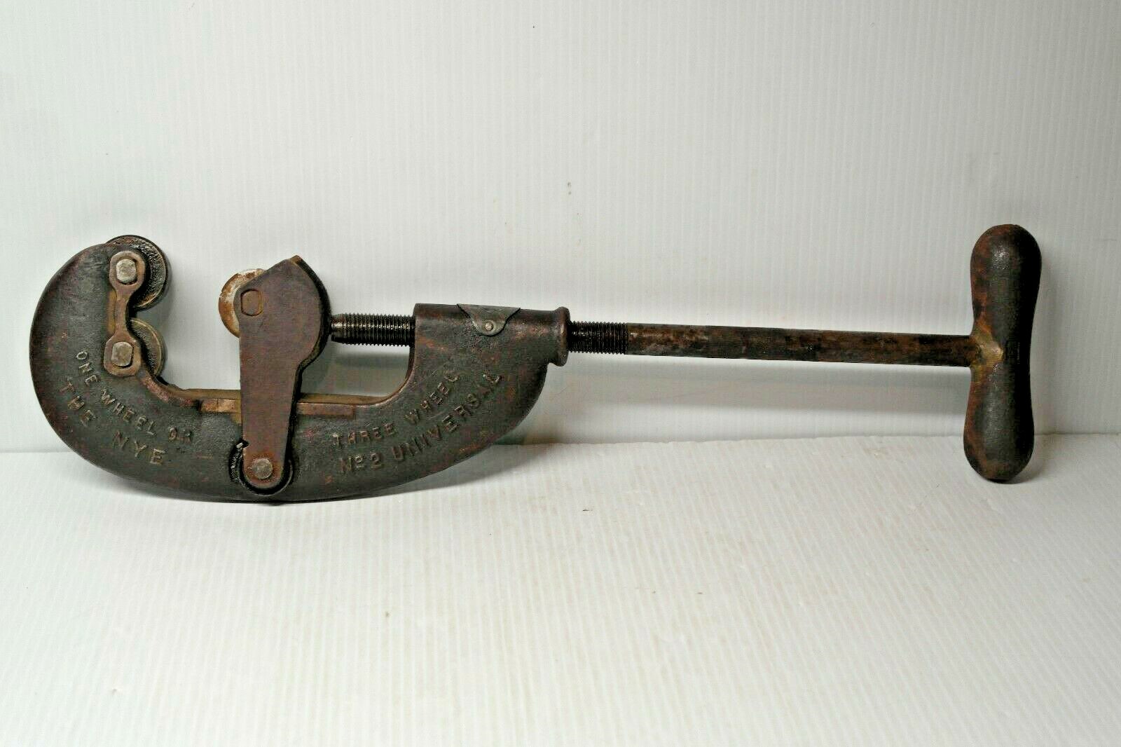 Vintage Nye Pipe Cutter Universal No 2 “one wheel or three” capcty 1/8 -2″ c pic