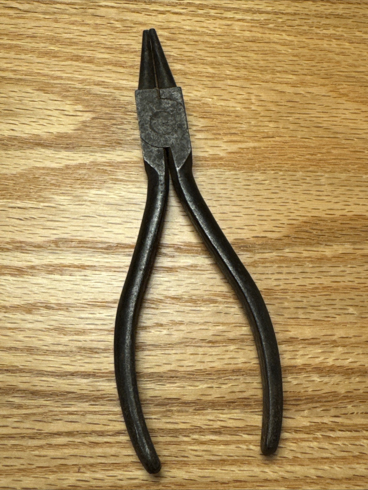 Vintage Pair of UTICA No. 21 Round Nose Pliers 6″ Long O-Ring Pliers USA Made