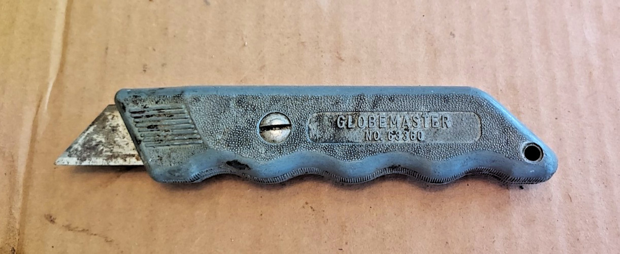 Vintage Globemaster #63360 “No Slip Grip” utility knife. Made in USA. – RARE!
