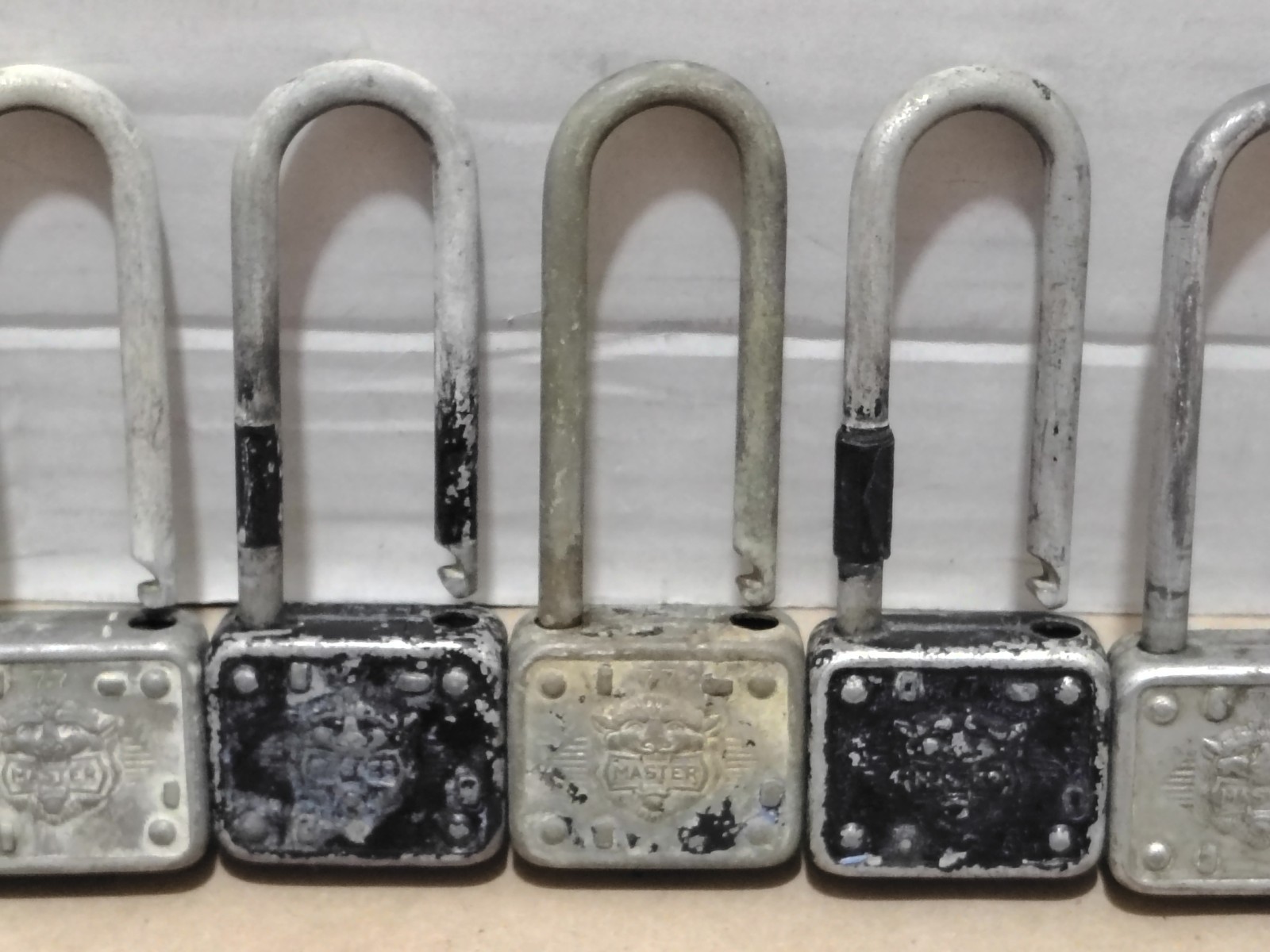 Lot of 14 Vintage Master Lock Co. #77 Lion Head Padlock – No Keys That Work