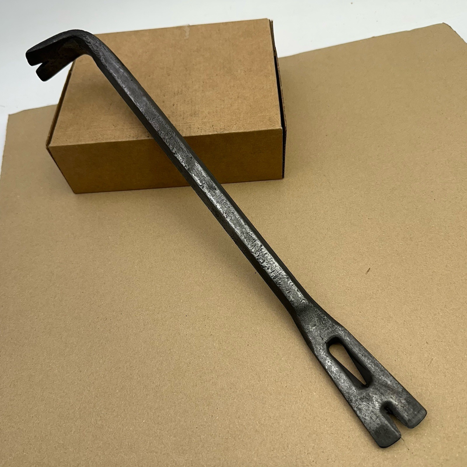 Vintage Millers Falls Co. No. 118 Pry Bar Nail Puller Rip Bar Wrecking Bar, USA