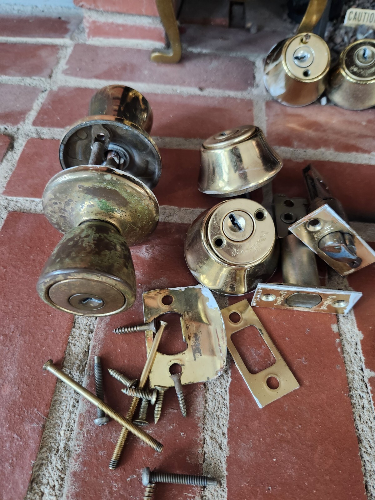 Used Kwikset Doorknob With Deadbolt 2 Sets, One Deadbolt. Keyed The Same 3 keys