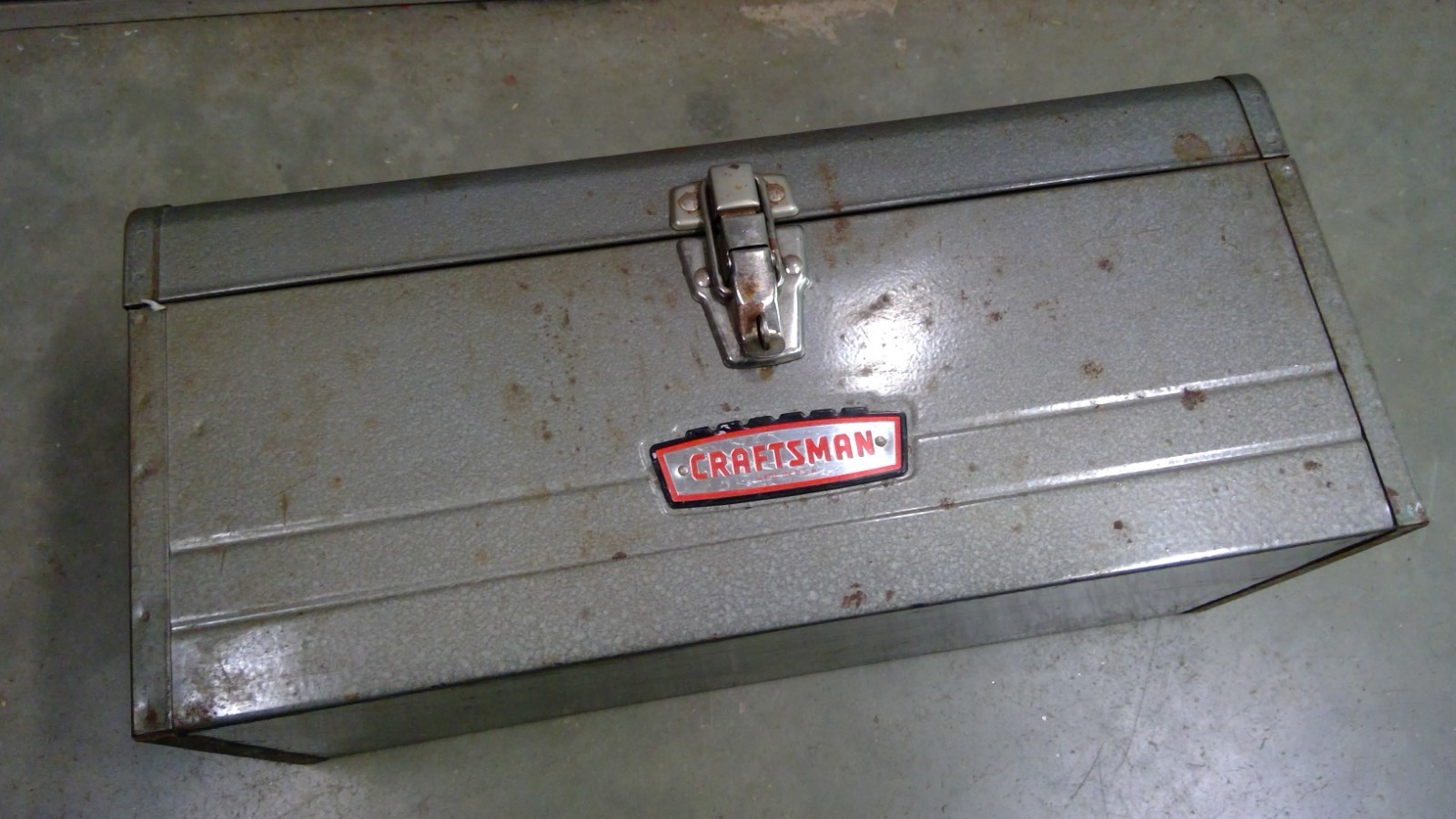 Vintage Craftsman Tool Box 65013 17″x 7″x 7 1/2”Crown Logo with tray.
