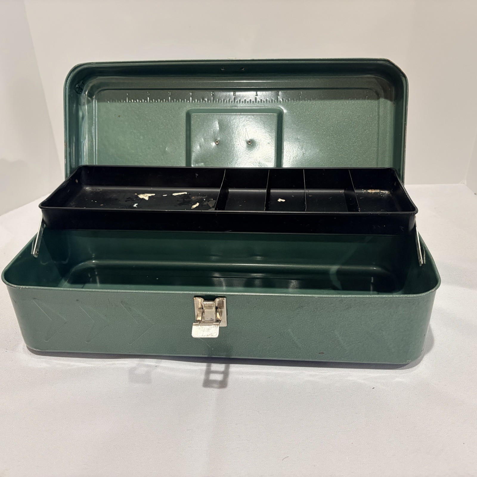 Rusty Crusty Vintage Metal Tool Box 14x 4-1/2×6