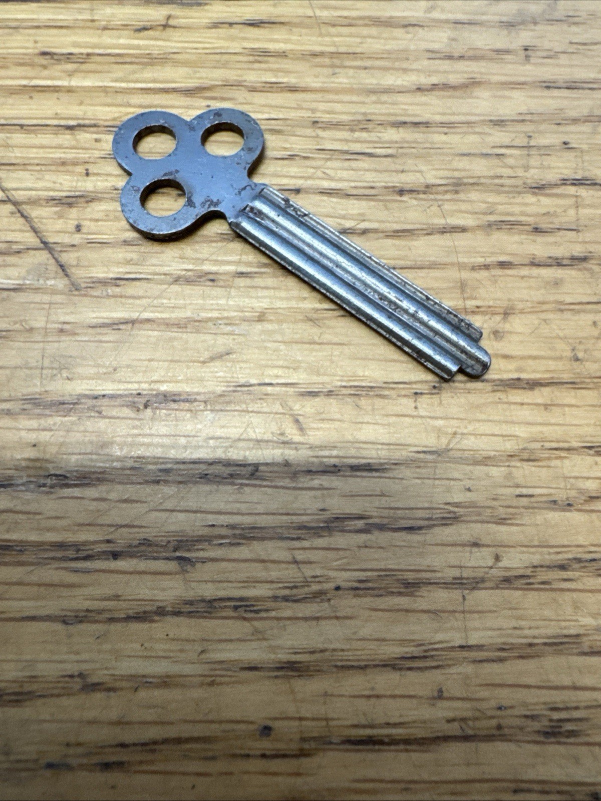 Lot of 33 Vintage Antique Keys Yale Keil Underwood Chicago Brass Skeleton