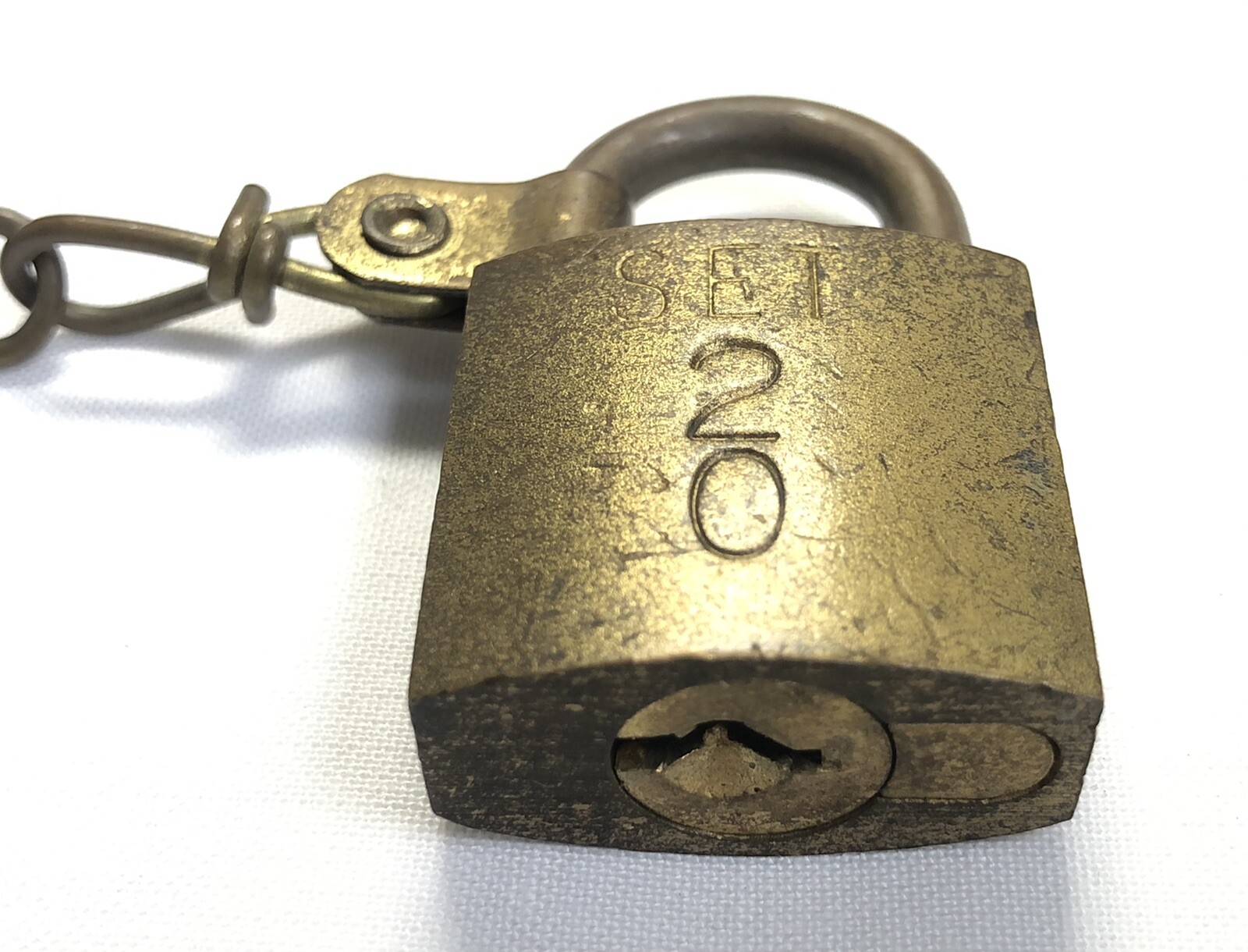 JUNKUNC Bros. – American U.S.A. – Padlock Lock – With Working Key & 9” Chain