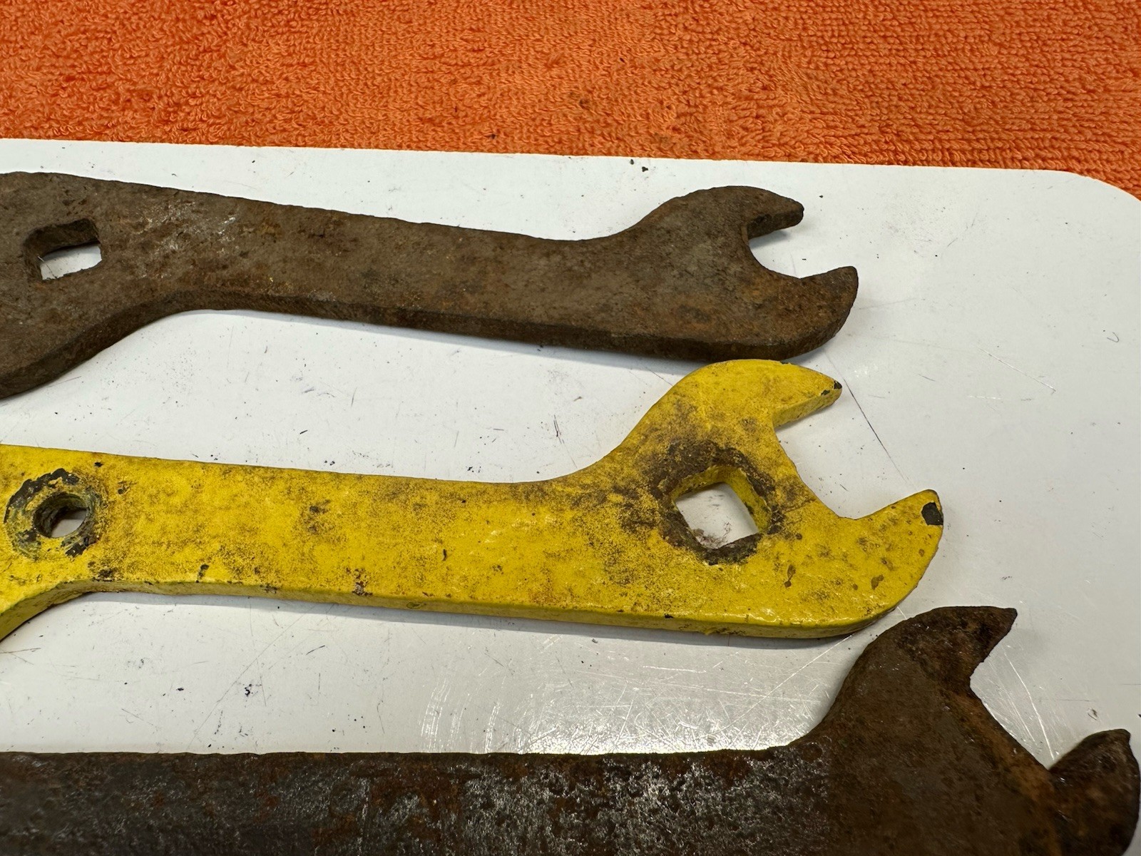 LOT #129 Vintage 4 Old WRENCH WRENCHES Farm Tractor Ag IH IHC AC JD Equipment