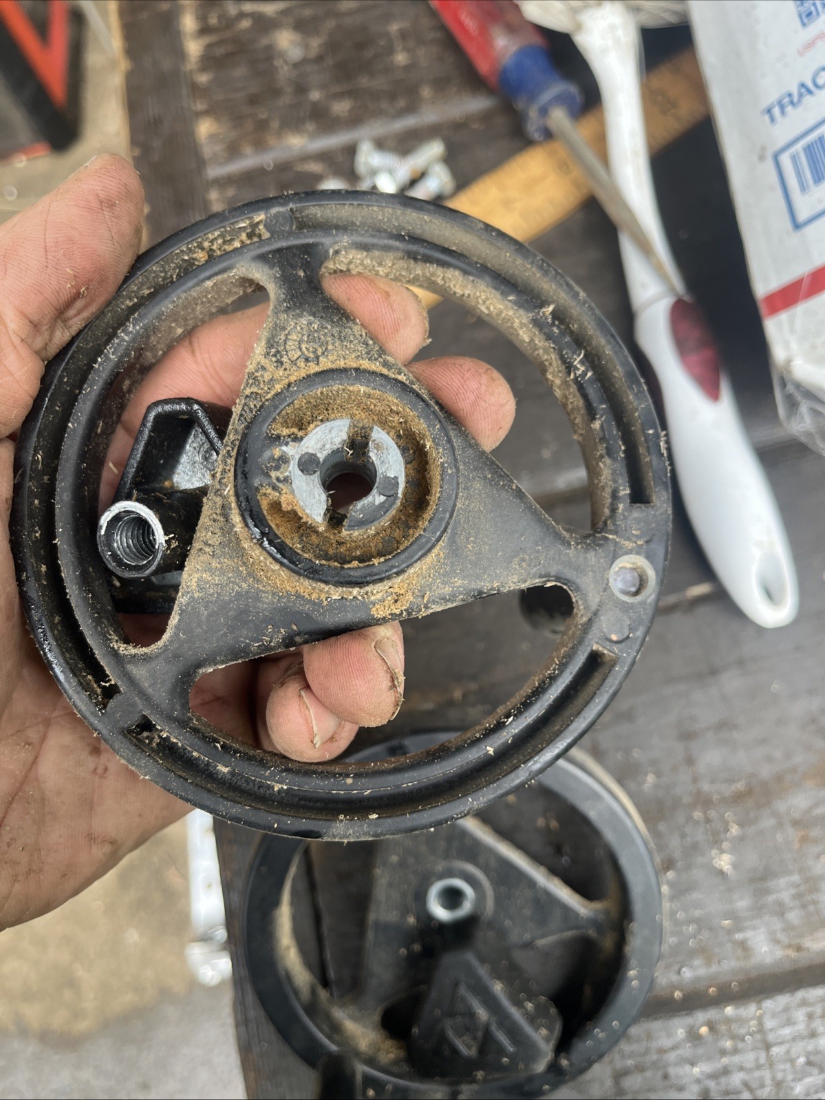 ONE(1) Delta Table Saw 34-441 . 422–0 8–1 00–0001 Heavy Metal Hand Wheel