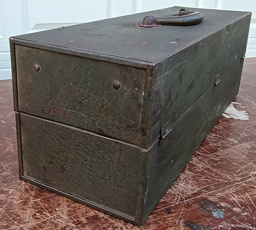 Vintage KENNEDY KITS Bighorn Line 21″ 2-tier Fishing Tackle Box. Made in USA.