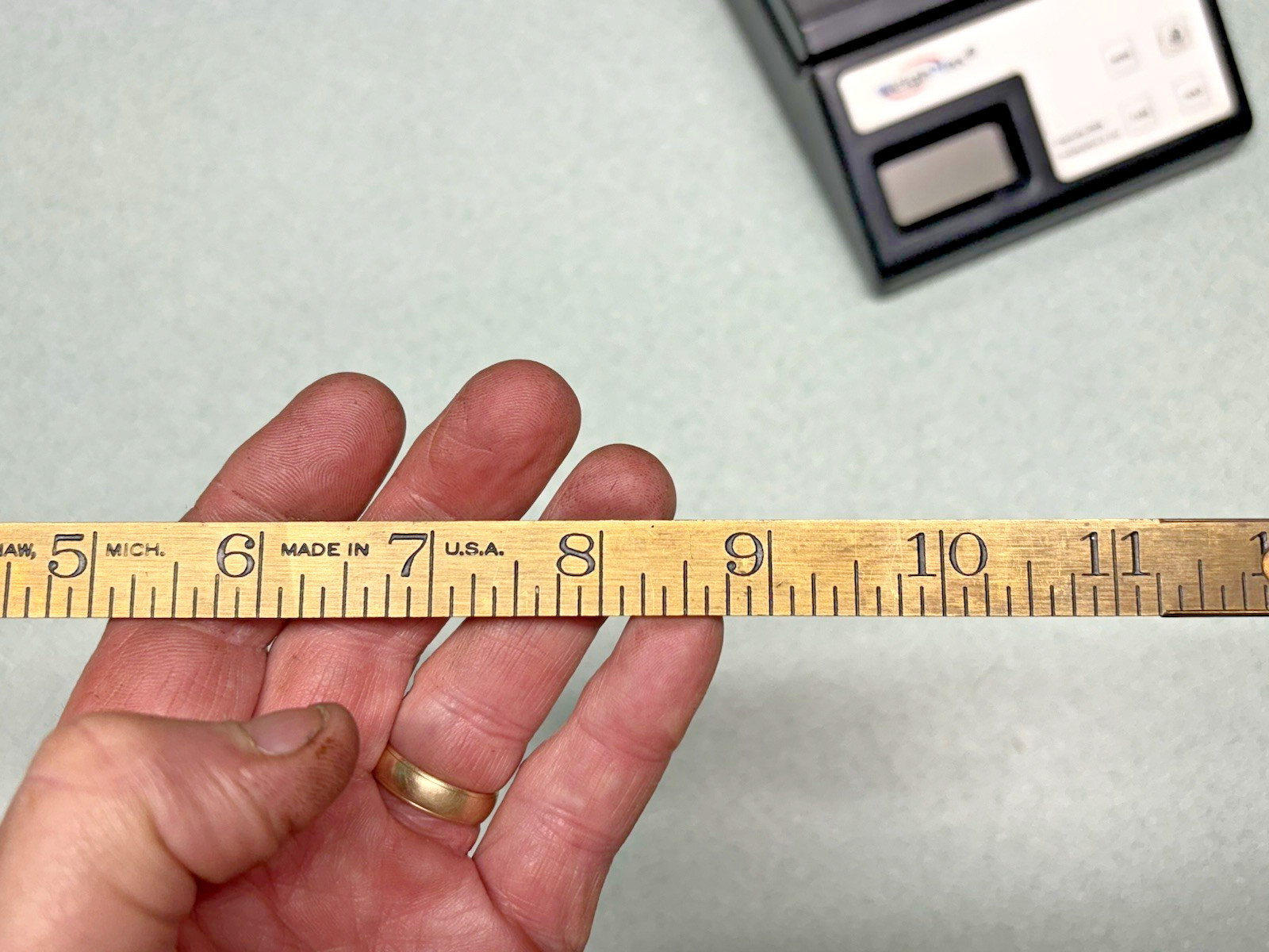 THE LUFKIN RULE Co – SAGINAW, MI #1085 24″ BRASS BLACKSMITH RULER MINT condition