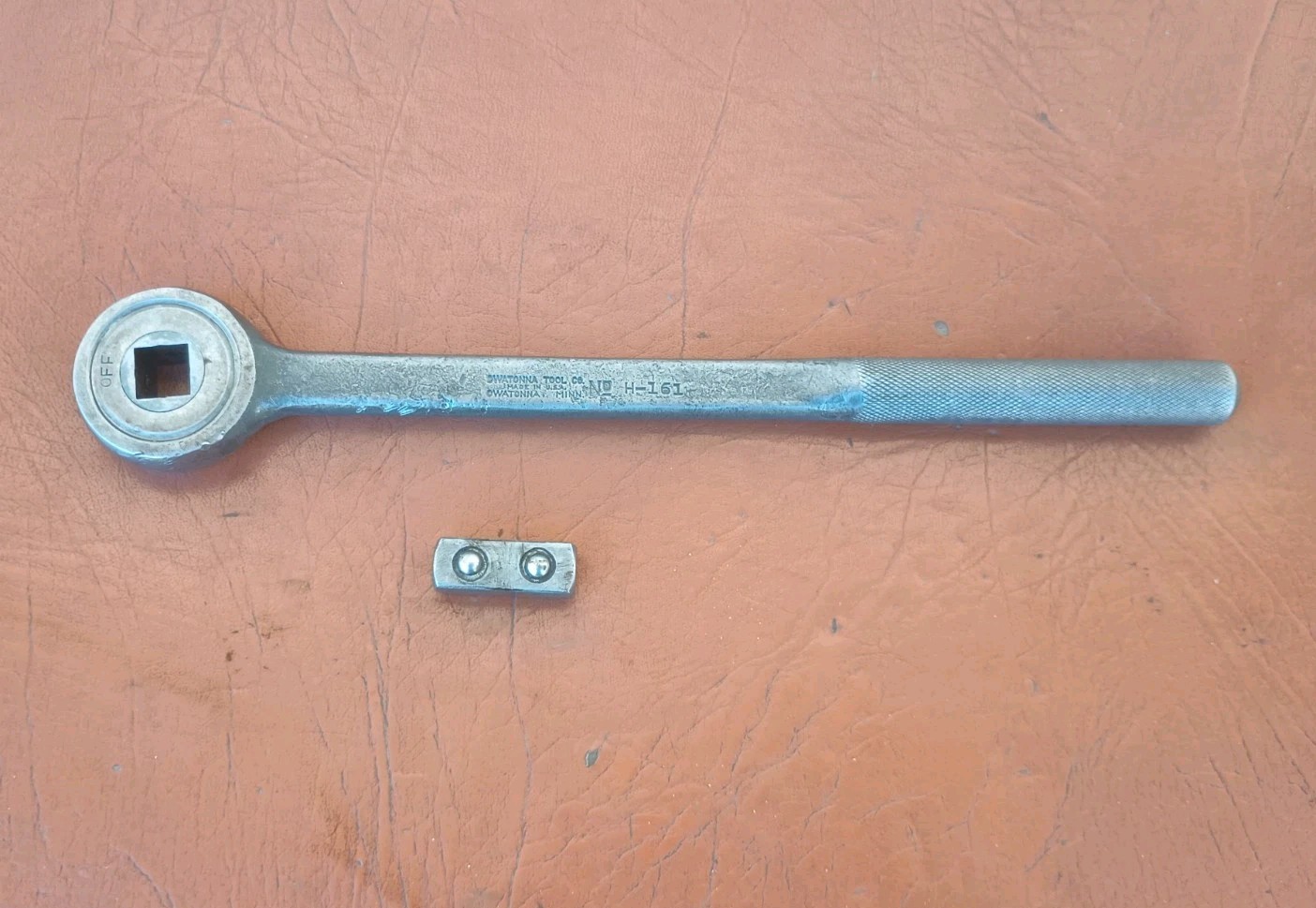 VINTAGE OTC OWATONNA TOOL CO 1/2″ DRIVE RATCHET H-161 WITH REMOVABLE PLUG USA