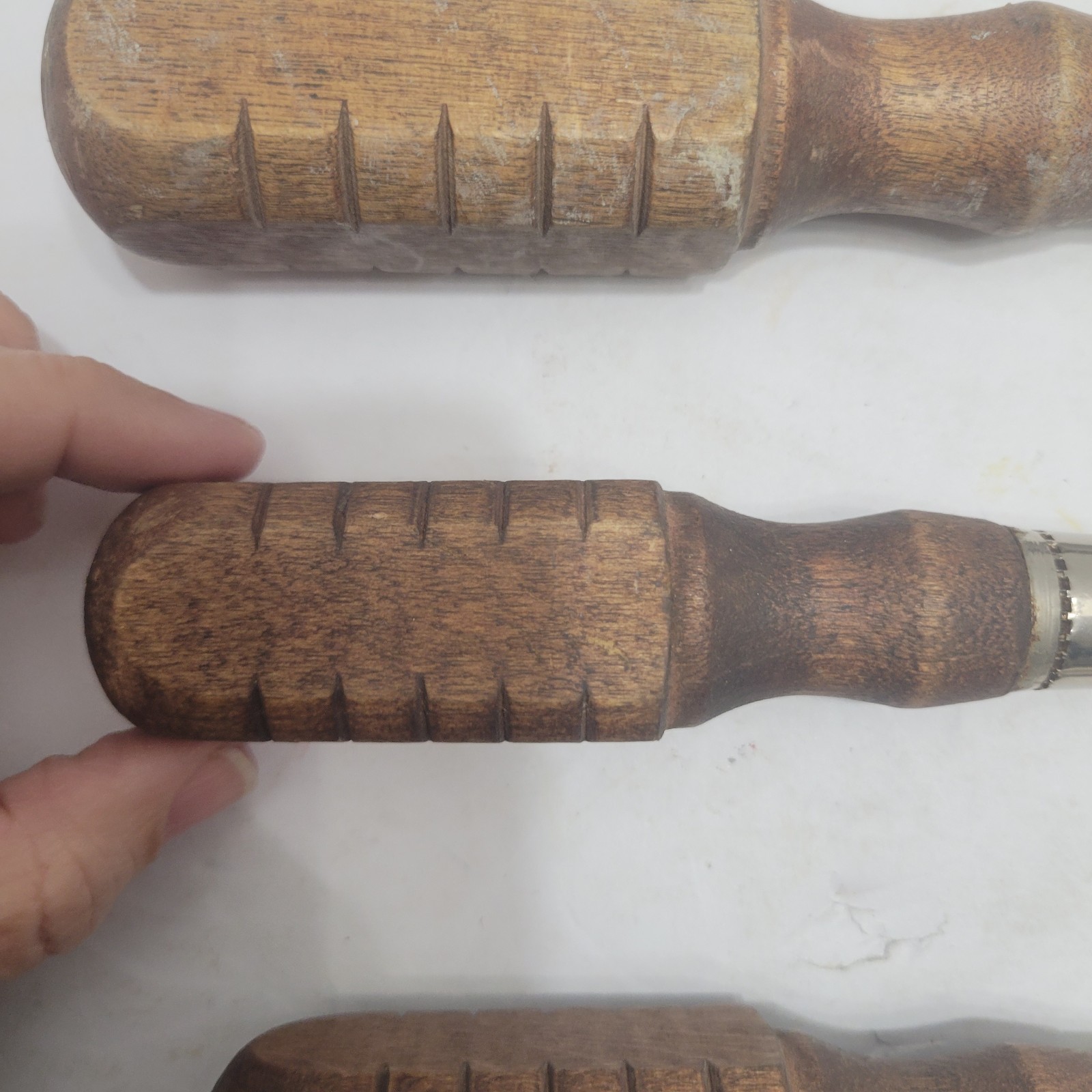 Lot Of 4 – Vintage IRWIN 800 Screwdrivers USA Wooden Handles