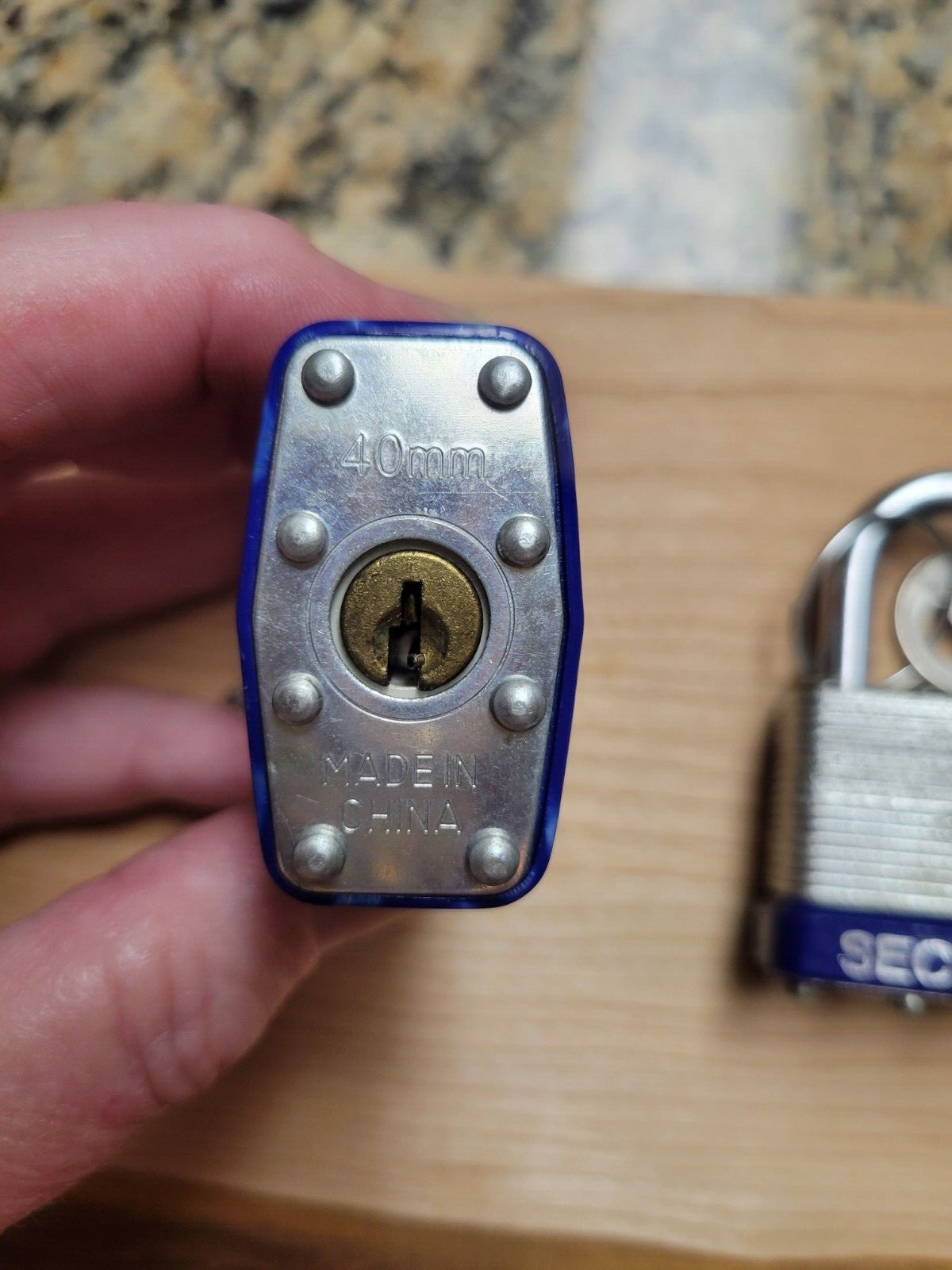 2 Security Padlocks with Keys, 40mm, 1-1/2 in x 1-1/4″
