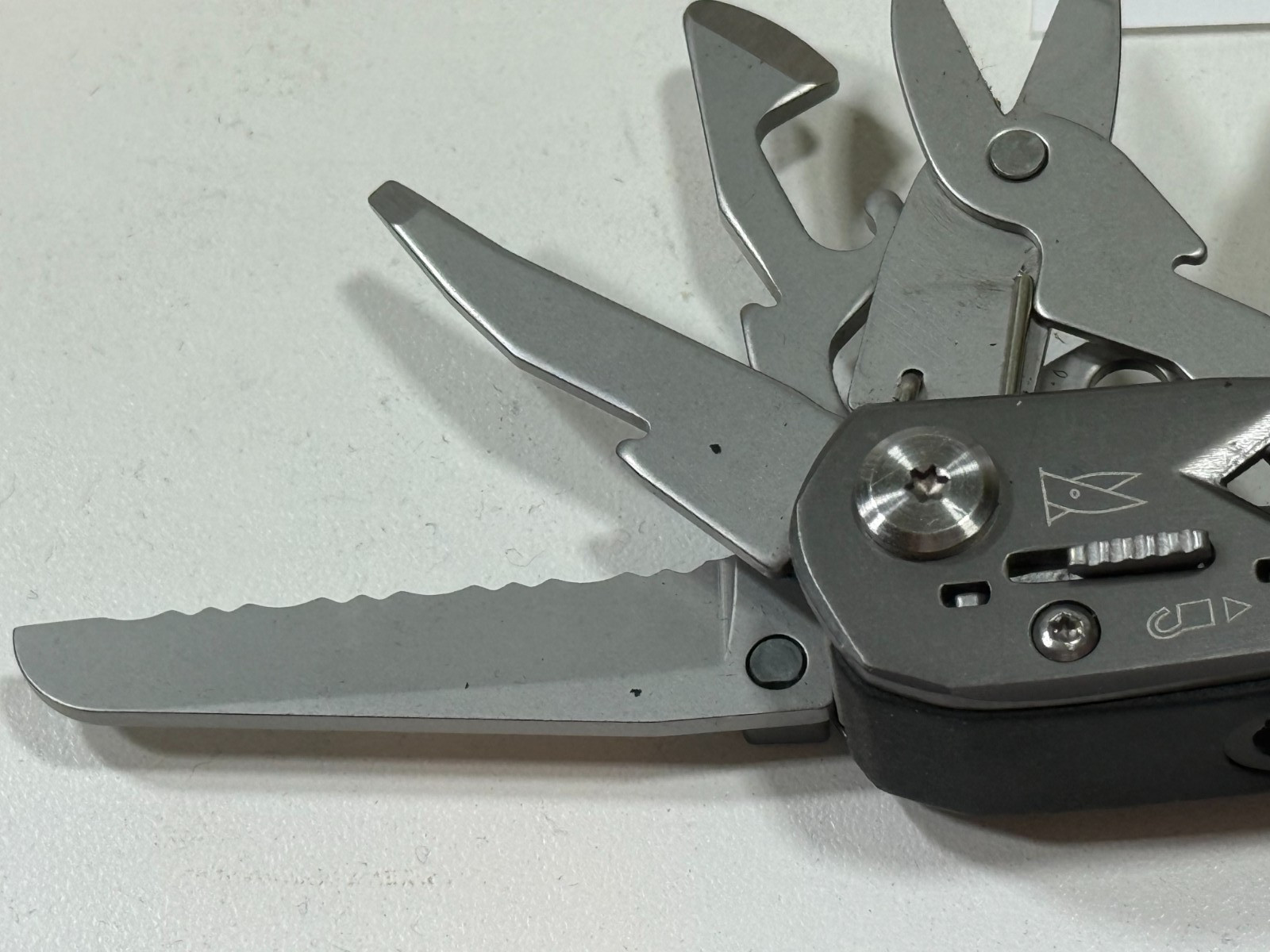 GERBER SUSPENSION MULTI TOOL W/SHEATH $20 OBO