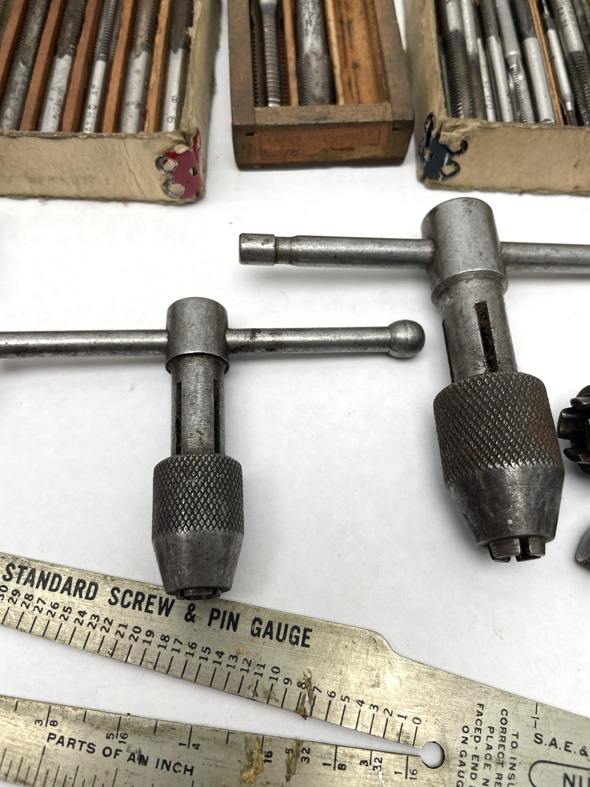 VINTAGE GREENFIELD TAP DIE TOOLING LOT MORSE STARRETT GAGE SCREW EXTRACTOR LOT