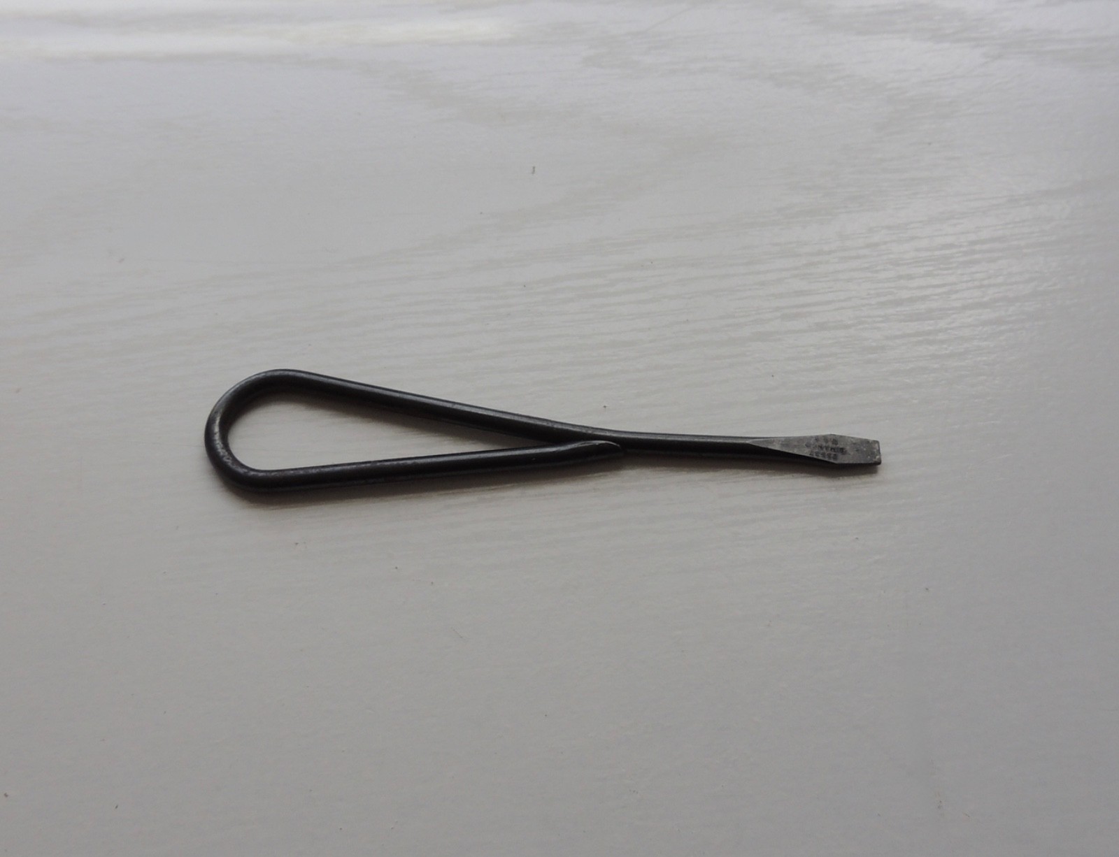 Simanco U.S.A 25587 Slotted Flathead Screwdriver For Sewing Machines