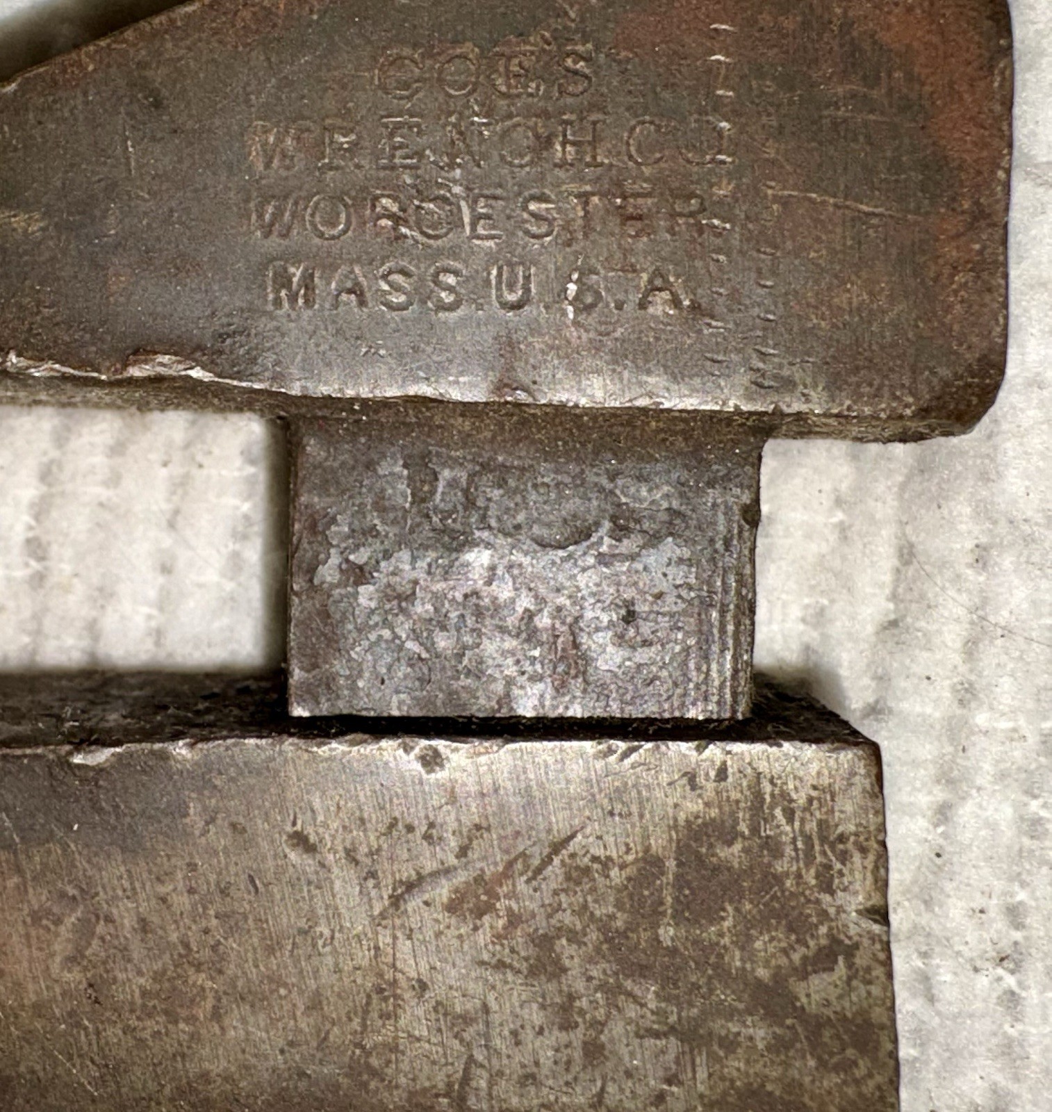 ANTIQUE COES WRENCH CO. 15″ WOOD HANDLE ADJUSTABLE MONKEY WRENCH – RARE SIZE