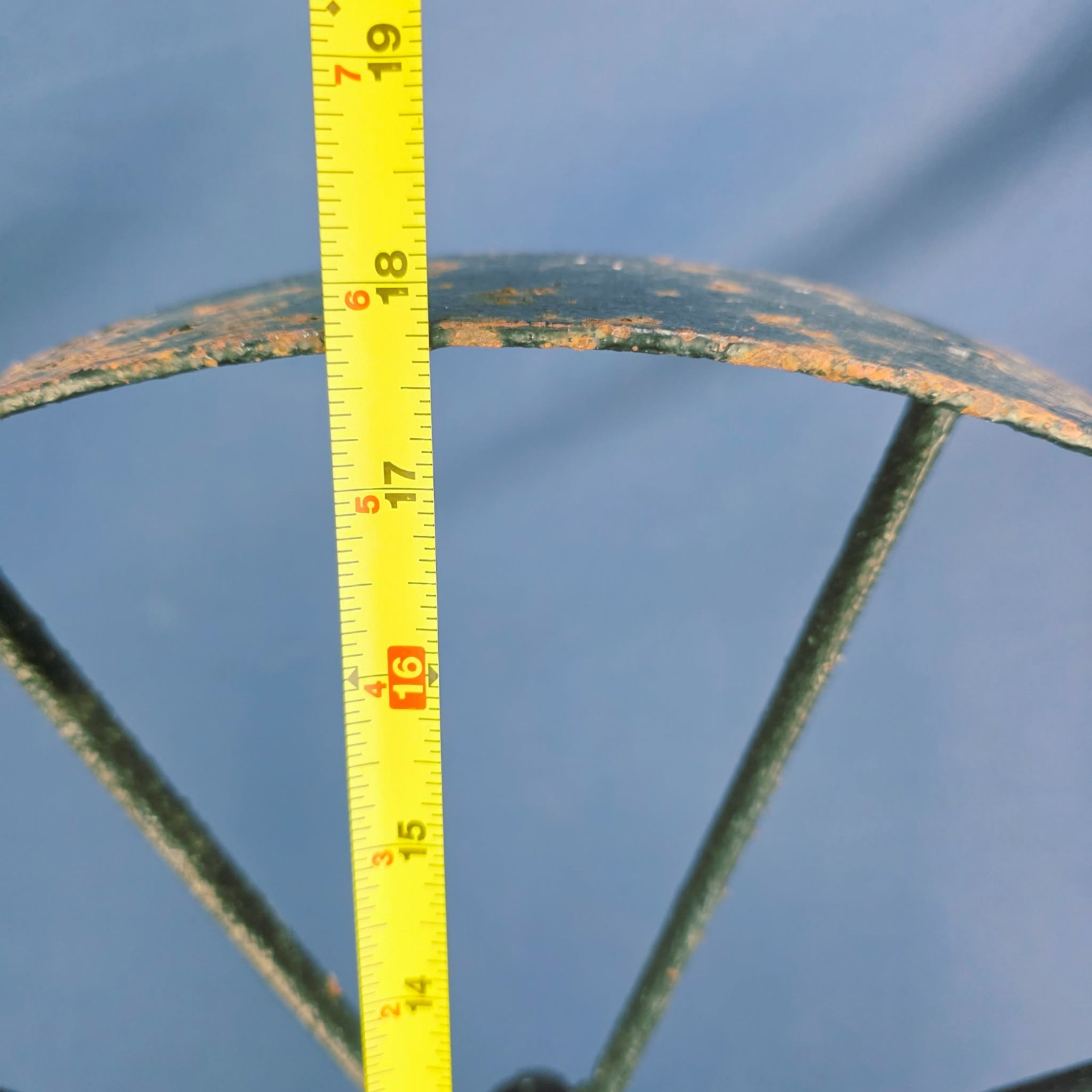 Antique 18″ Steel Spoked Wheel w Axle Shaft Farm Machinery Industrial