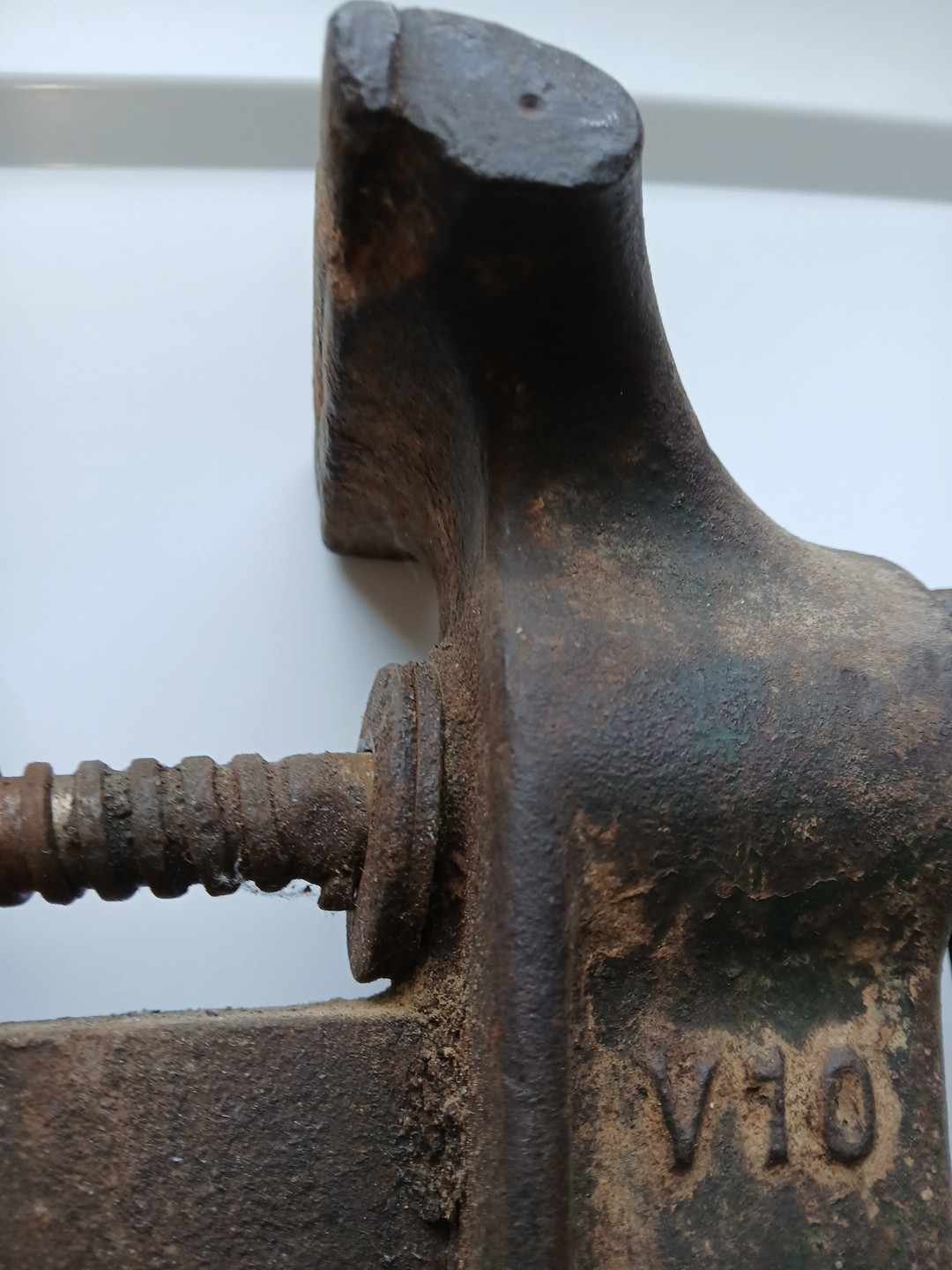 LAKE SIDE JAW ANVIL VISE, V11, V10 CAST IRON LAKE SIDE VICE For Parts Read Dsc