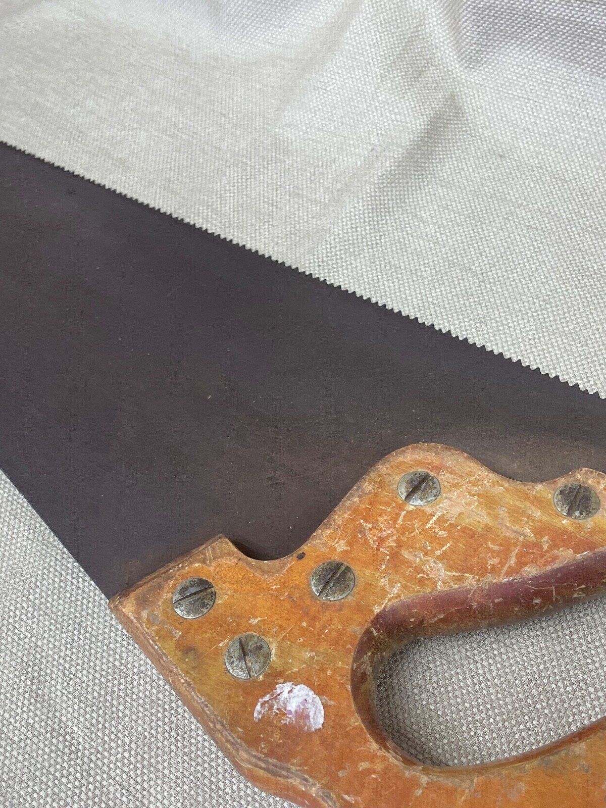 Nicholson 26″ Saw wood handle wheat pattern has 7 teeth per inch vintage