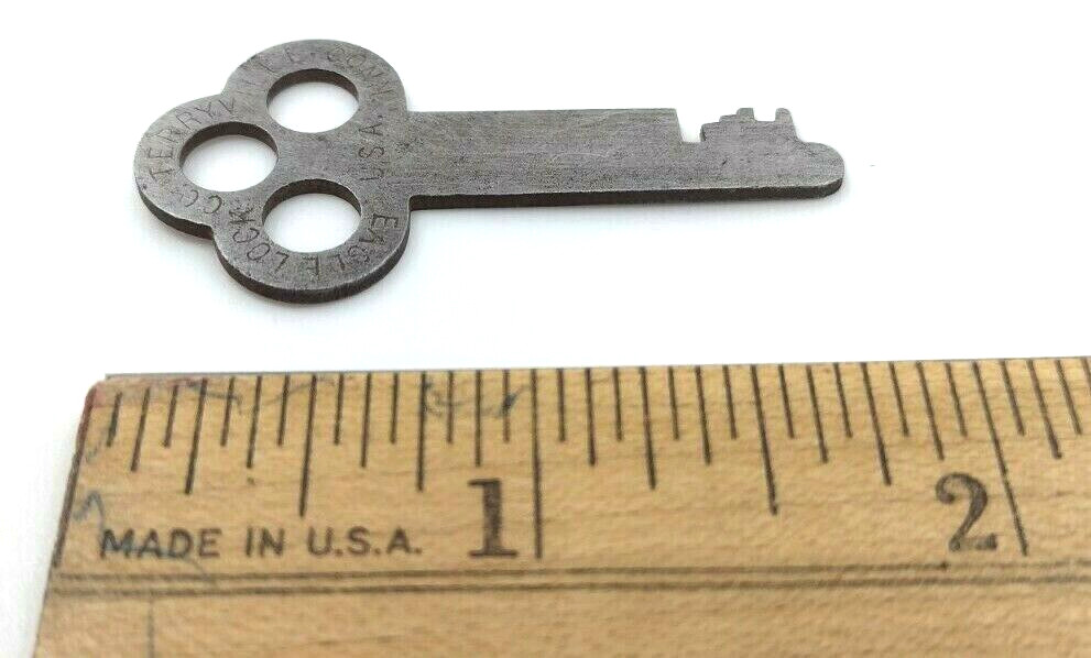 VTG Key Flat Eagle Lock Co Terryville CT #8N011 Appx 1.75″ Industrial Americana