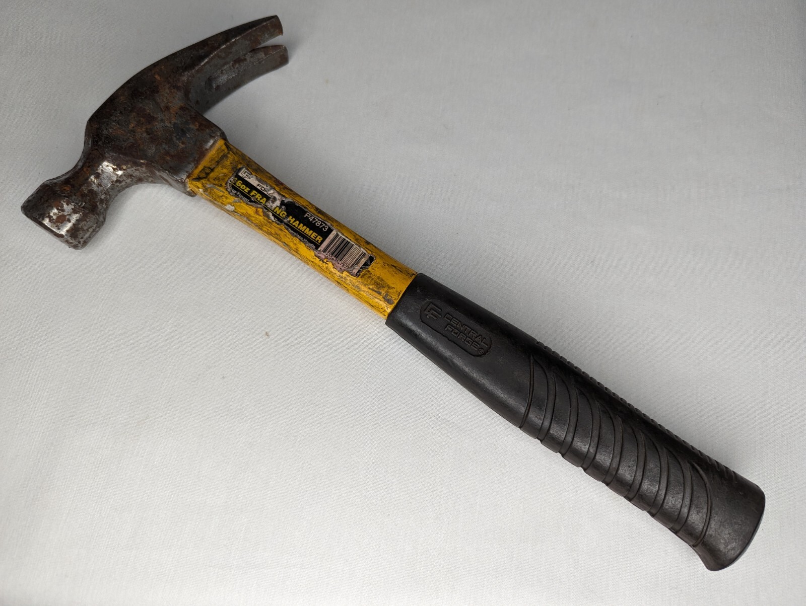 Vintage Central Forge Fiber Glass Straight Claw 16 oz Framing Hammer P47873