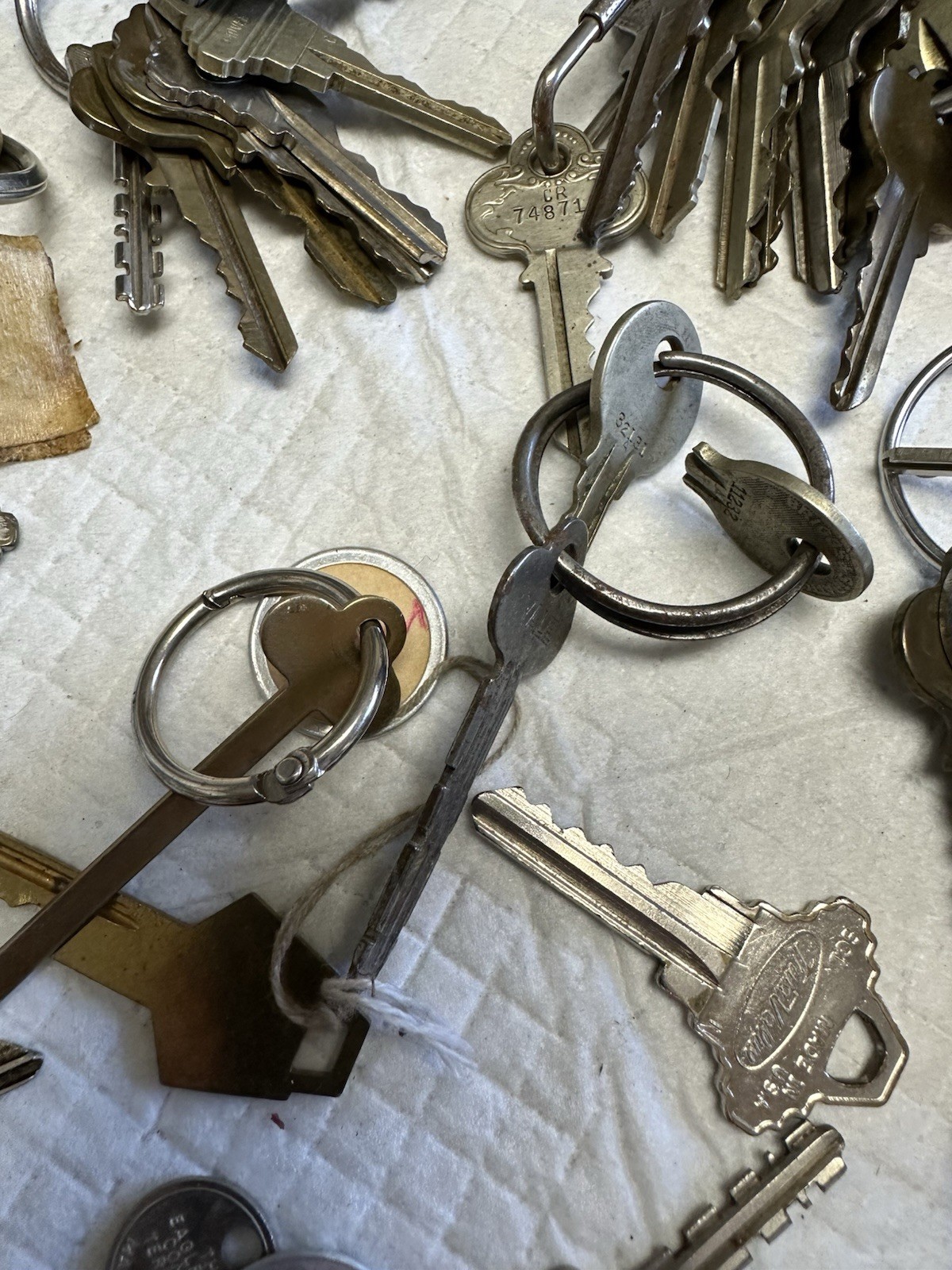 Almost 5 Pounds Old Vintage Keys Padlocks Fobs – Various Types
