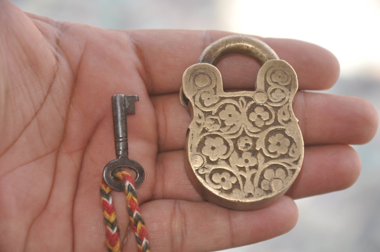 Vintage Brass Unique Flower Engraved Handcrafted Padlock,Collectible