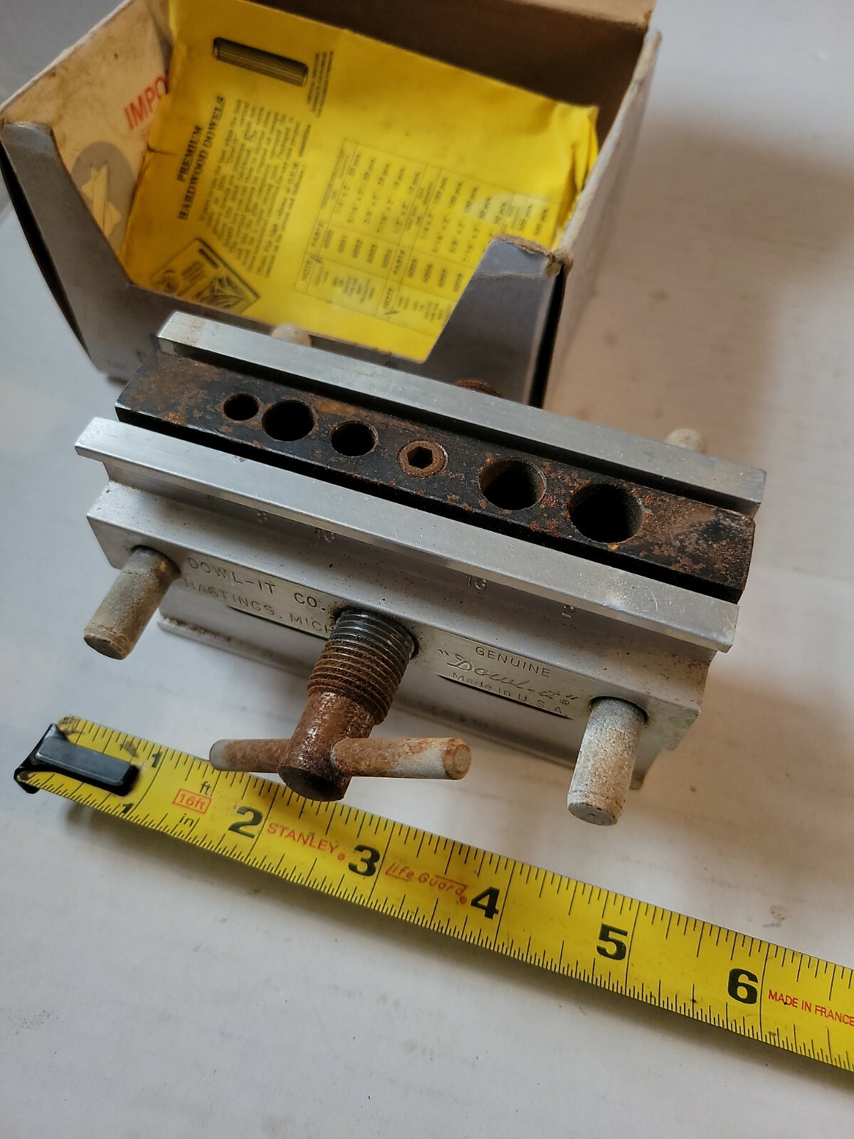 Dowl-it Self-Centering Dowel Drill Guide Woodworking Tool USA