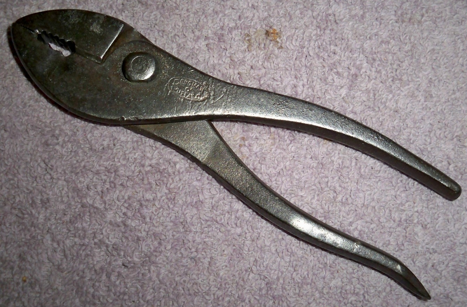 Vintage BERGMAN O BUFFALO 6 1/2″ Pliers with Side Cutters & Screwdriver End