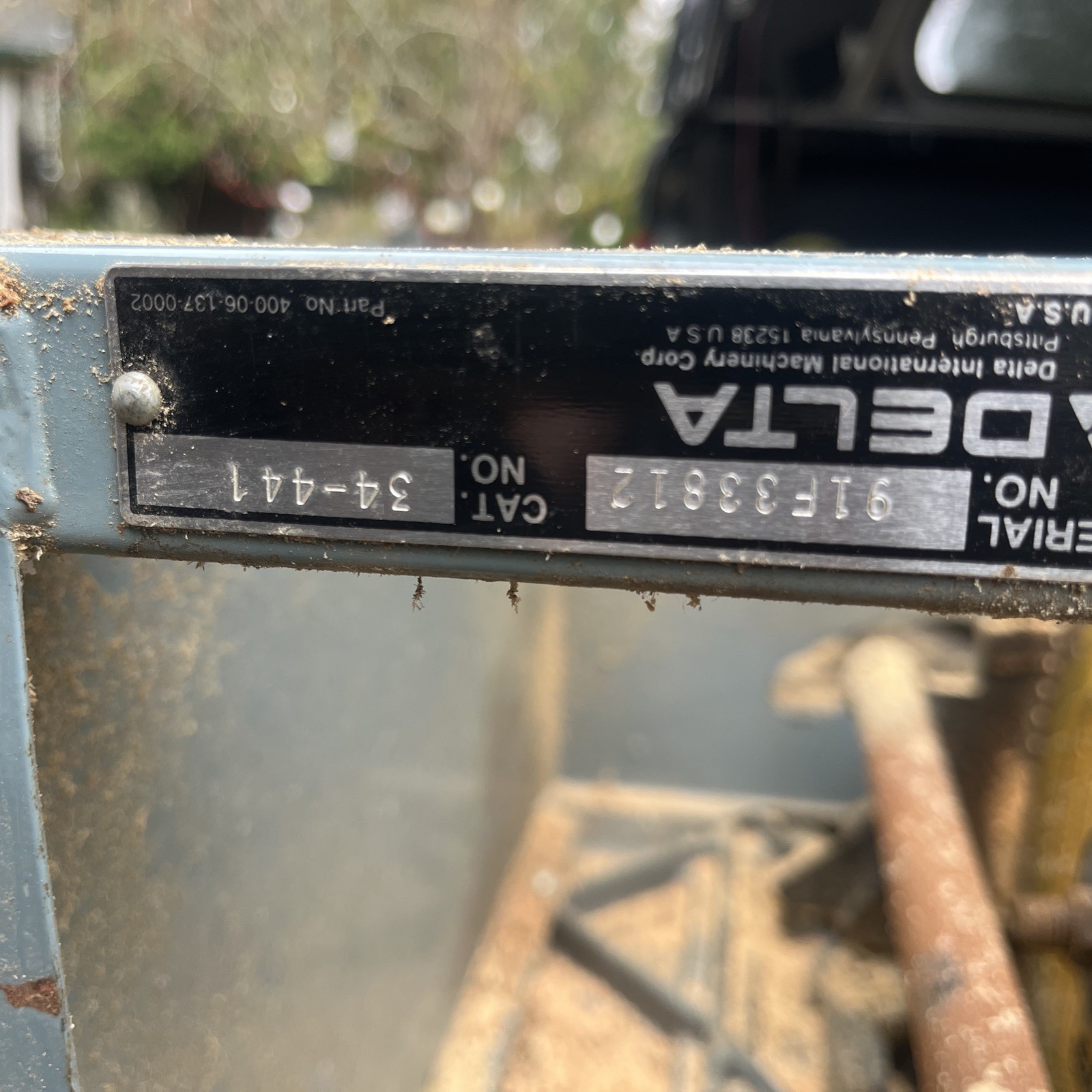 ONE(1) Delta Table Saw 34-441 . 422–0 8–1 00–0001 Heavy Metal Hand Wheel