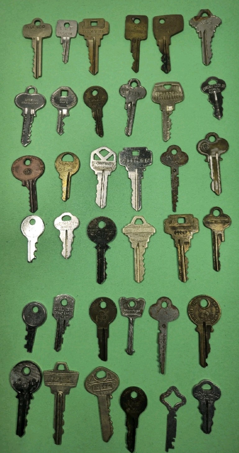 Vintage Lot of 36 Unique Flat Keys Many Different Brands Arts & Crafts Decor