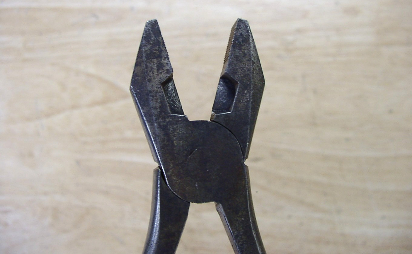 Vntg Quality Linesman Side Cutting Pliers,7-1/4″,7/16 Jaws,Fancy Hndls,Germany