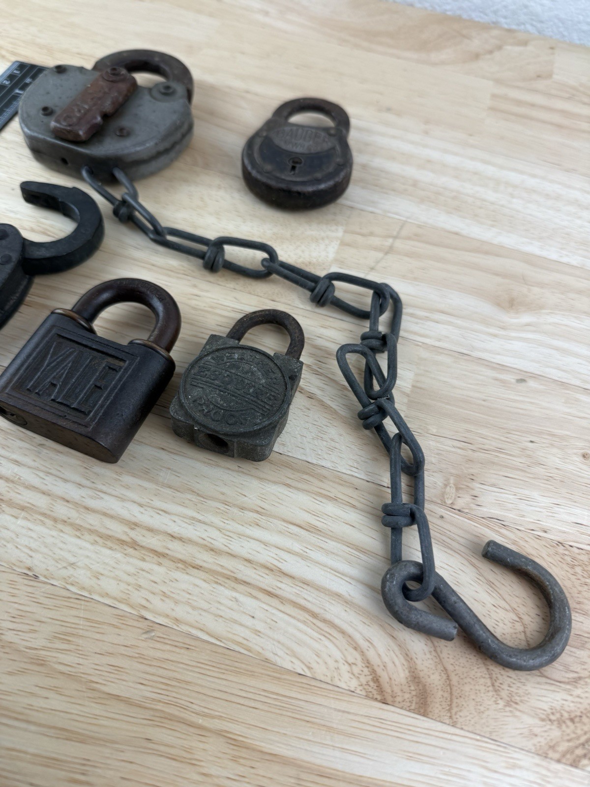 Vintage Metal Packlock Lock Lot, Yale & Towne, Badger, Esquire Lot -NO KEYS