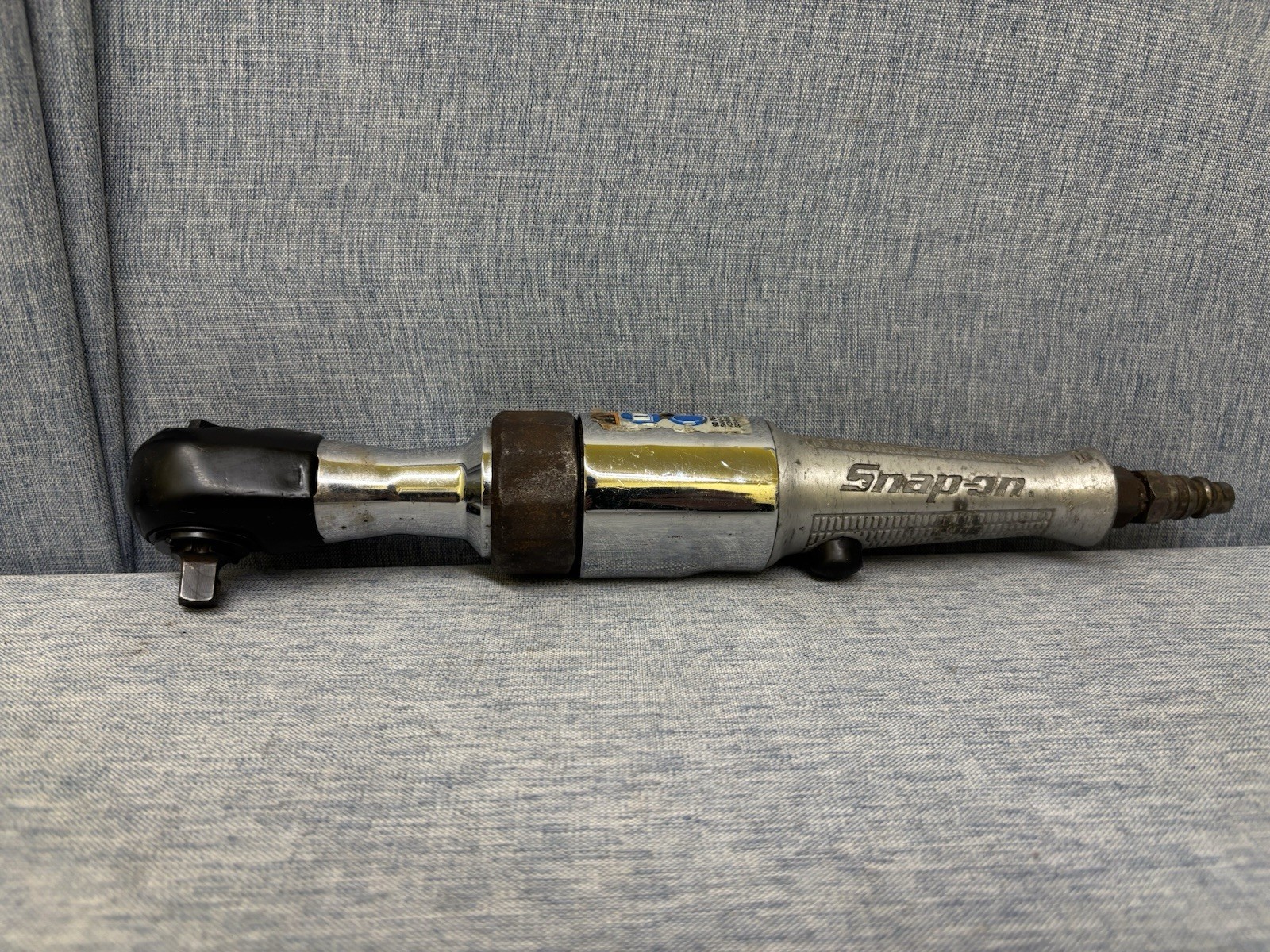 Snap-On Tools USA FAR72C, 3/8″ Drive Air Ratchet, 90PSIG/6.2 BAR Max