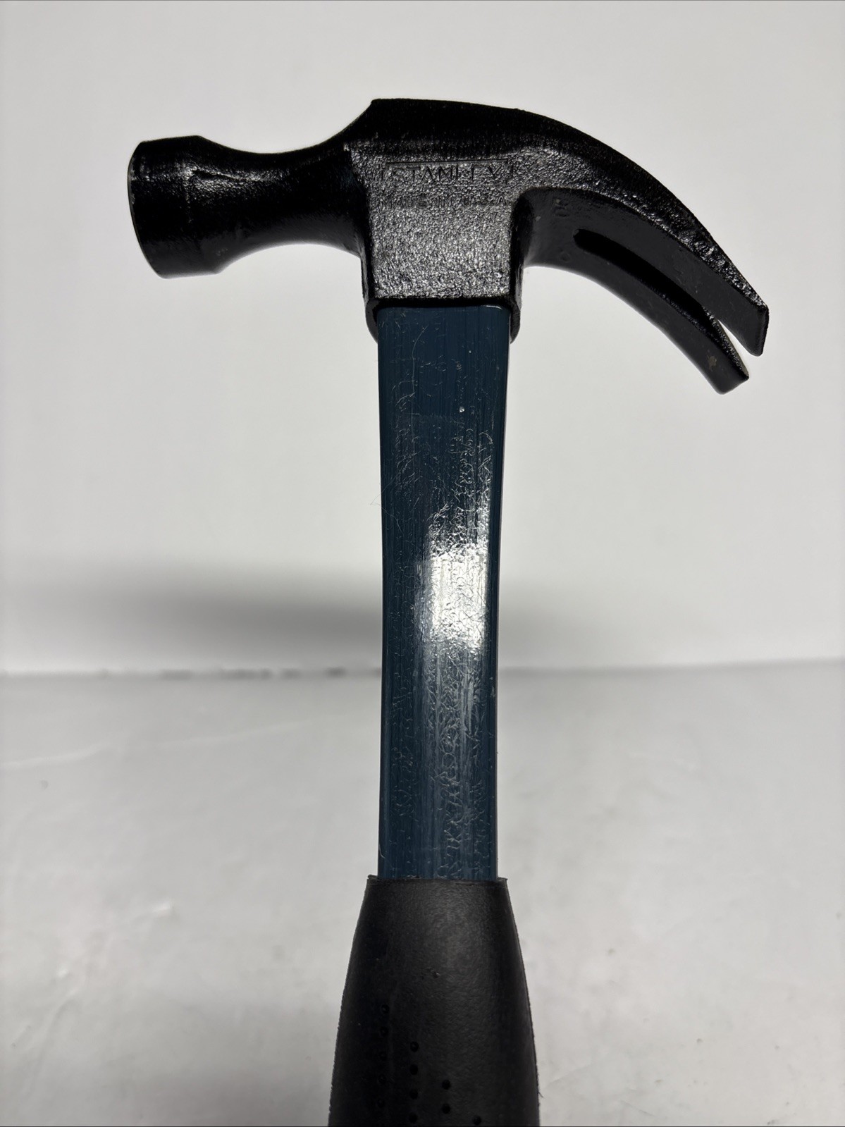 Stanley 16oz fiberglass handle claw hammer Vintage New Old Stock Made In USA