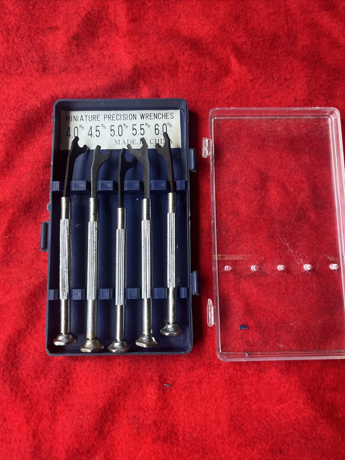 VINTAGE MINIATURE PRECISION WRENCH SET OF 5 w/ CASE (t63)