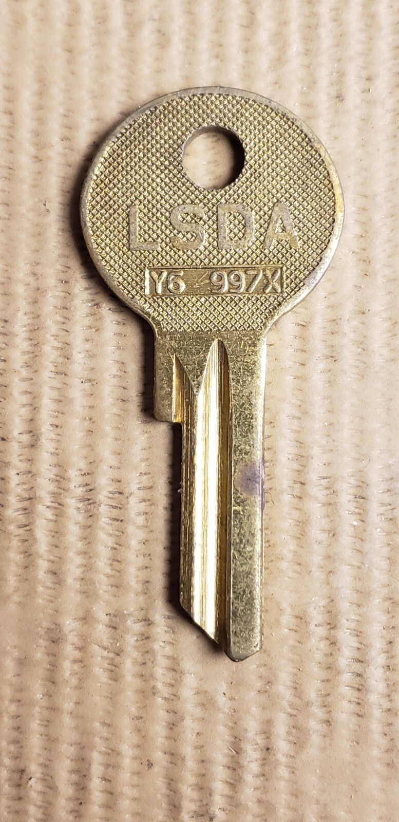 LSDA – Y6 – 997X – Key Blank