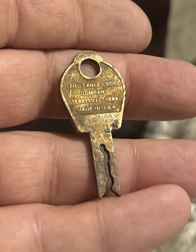 Bell Lock Key Antique Slot Machine Jukebox Penny Arcade 5EP 174 Eagle Lock Conn