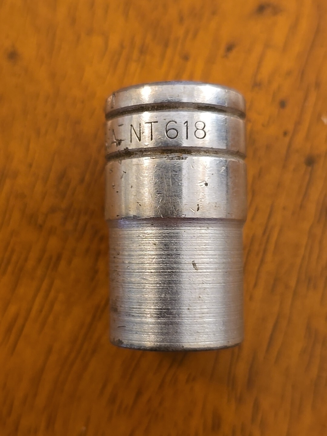 Vintage New Britain 1/2″ Dr. 9/16” 6pt Socket NT618 USA R55