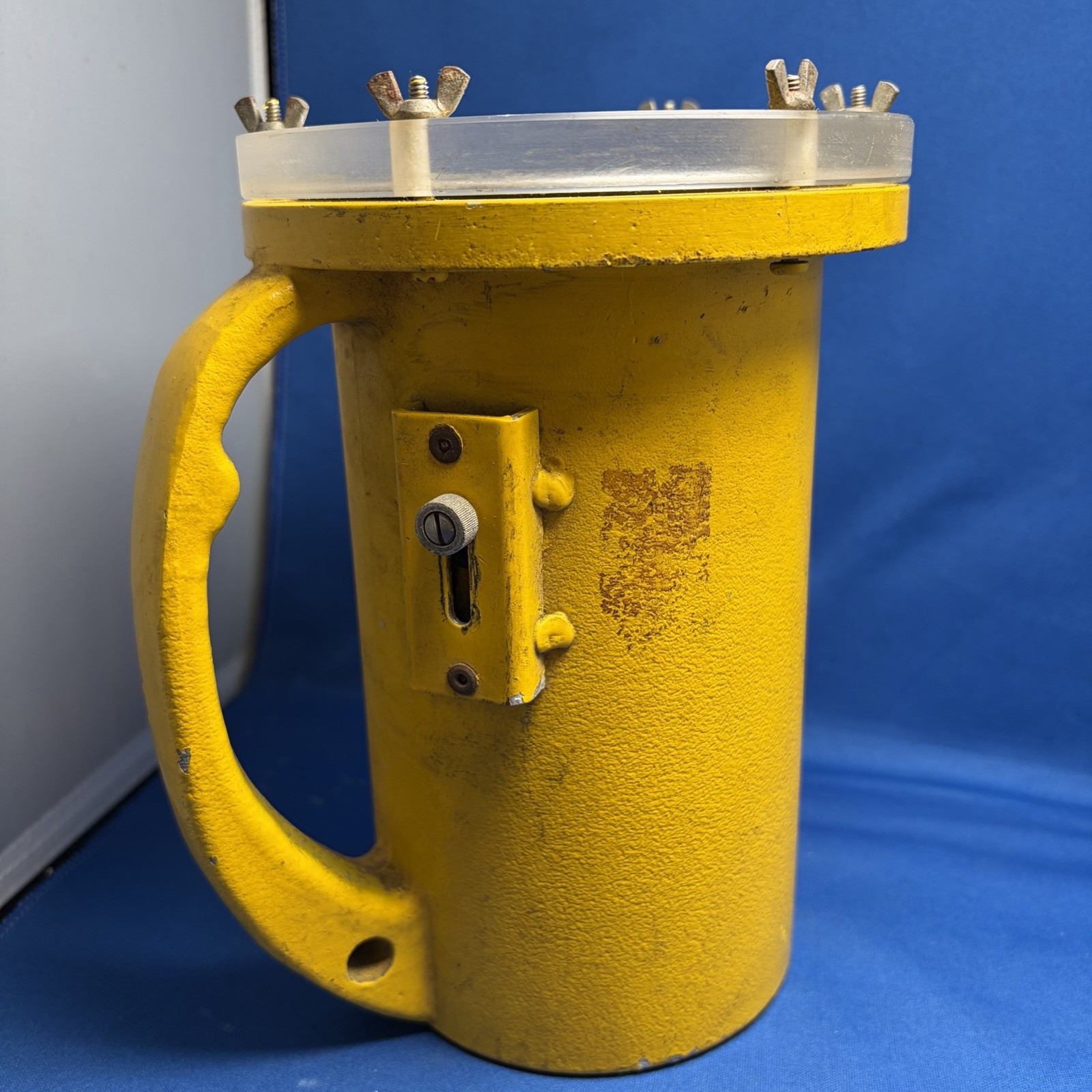 Vintage Yellow Industrial Handheld Spotlight/Flashlight w/ Handle Lens Reflector