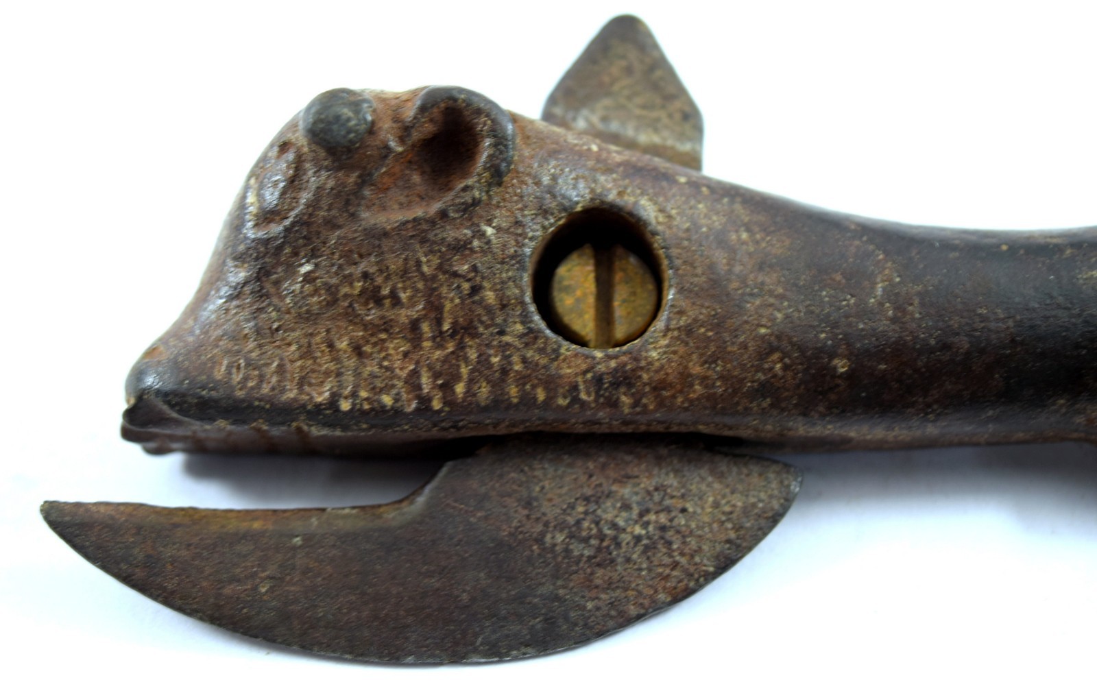 Antique 19th C English Bully Beef Cast Iron Can Opener collectible. G47-198