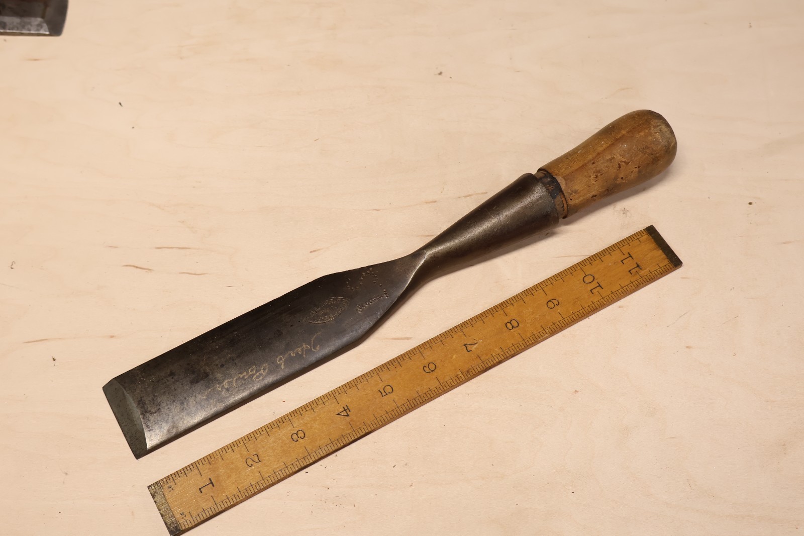 Antique L. & I. J. White 1.75” Timber Slick Socket Chisel – Timber Framing