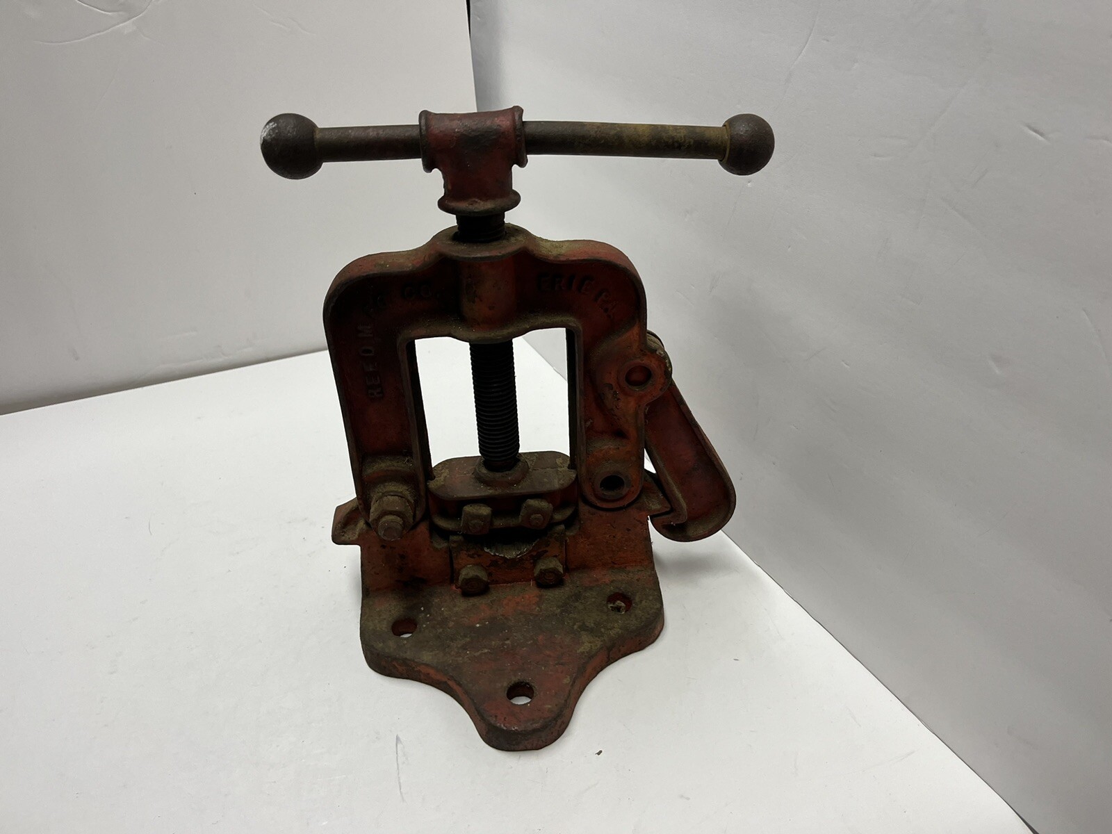 Reed Mfg. L1914 Erie Pa Co. No. 71 Pipe Clamp Bench Vise – Vintage – Red