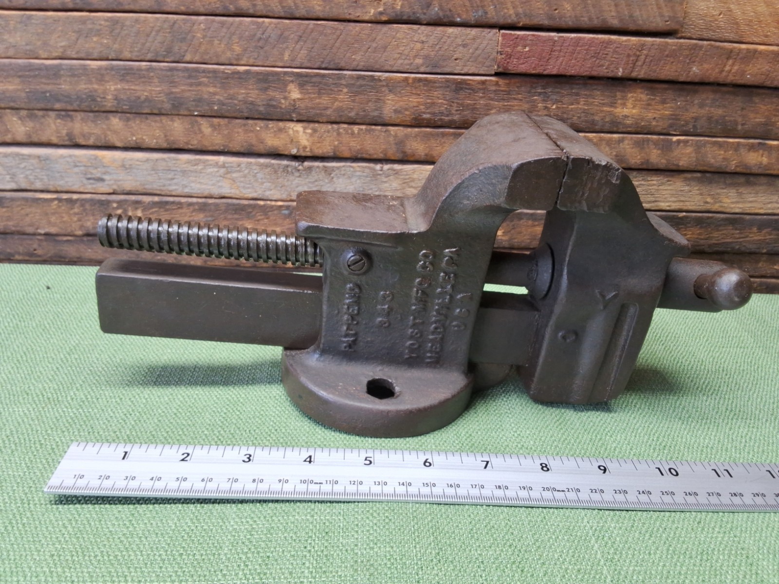 VINTAGE YOST MFG CO. NO 343 BENCH VISE MADE IN USA MEADVILLE PA. SOLID VISE