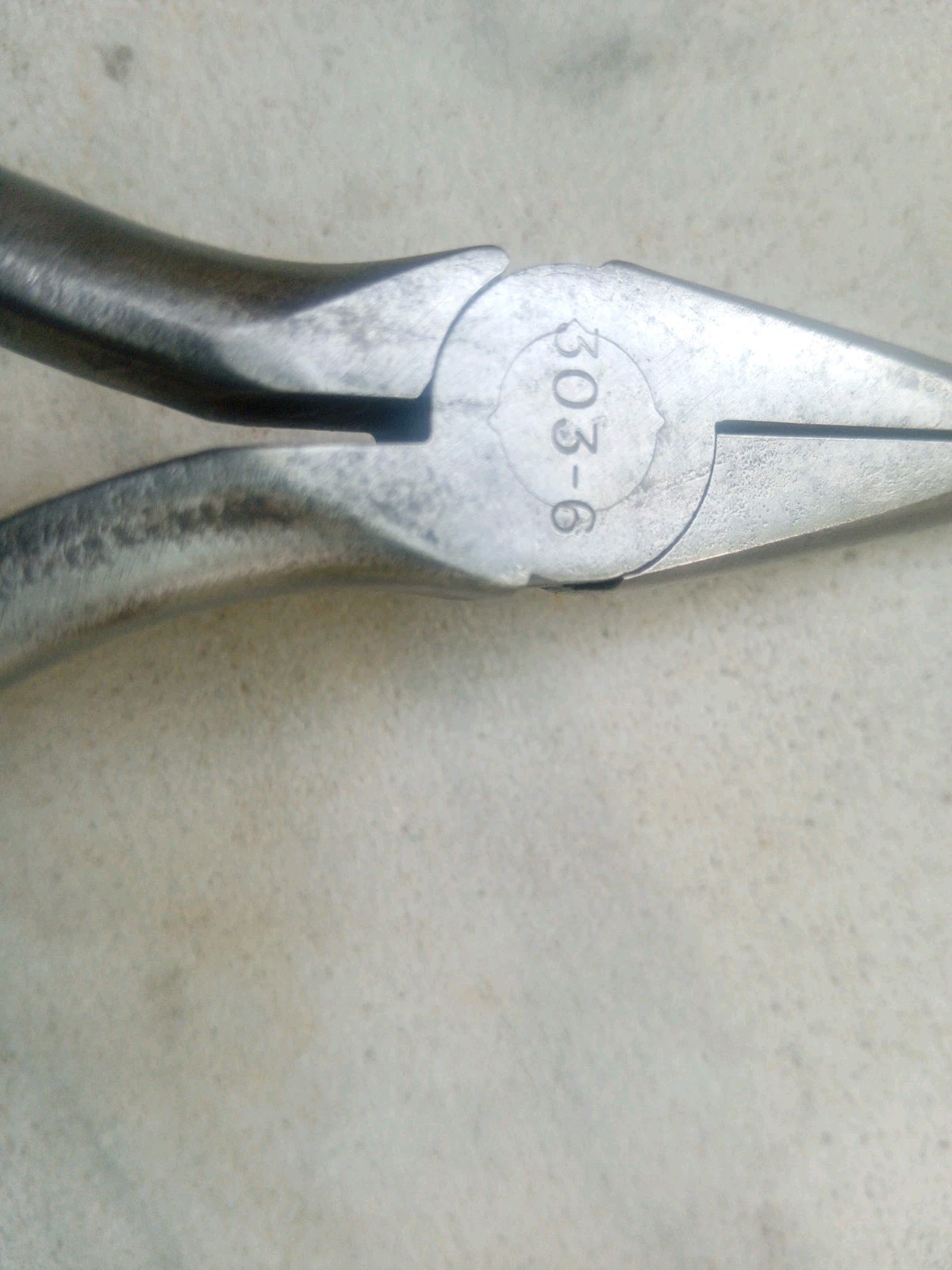 VINTAGE M KLEIN SONS TOOLS 303-6 6″ NEEDLE NOSE PLIERS CUTTERS USA