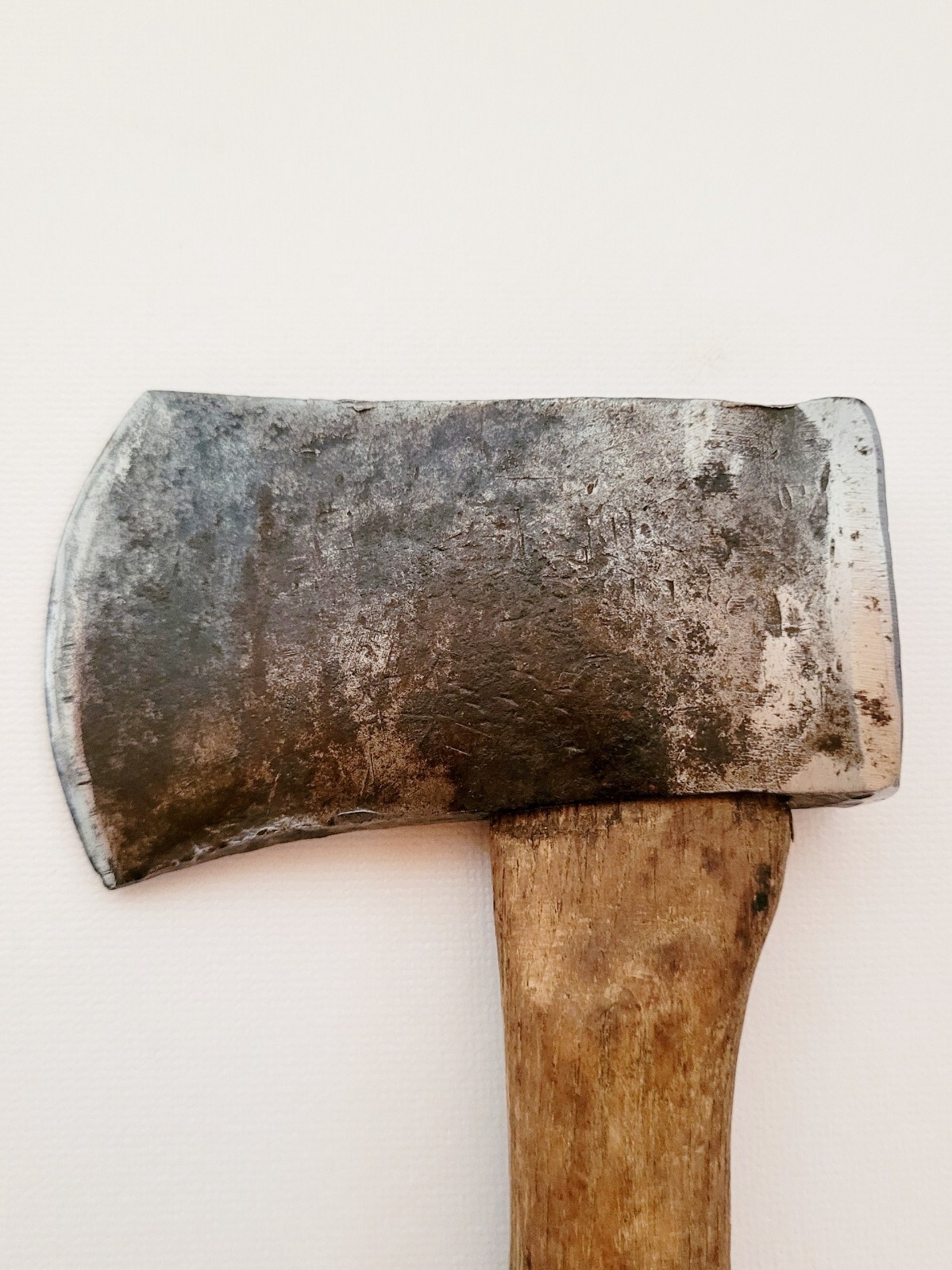 VINTAGE GLOBEMASTER 1304 HATCHET-MADE IN ITALY-13 1/2″ LONG-HEAD IS 4 3/8″ LONG